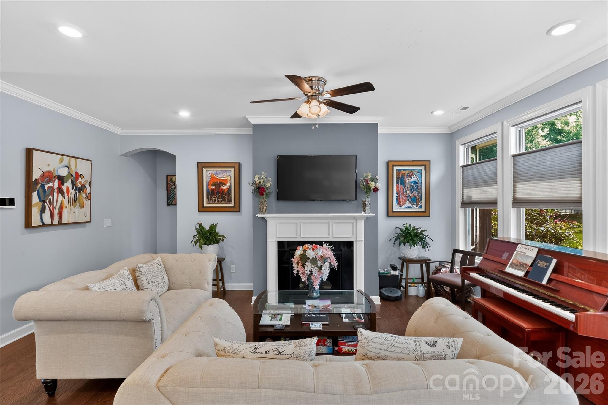 8340 Breton Way — Harrisburg