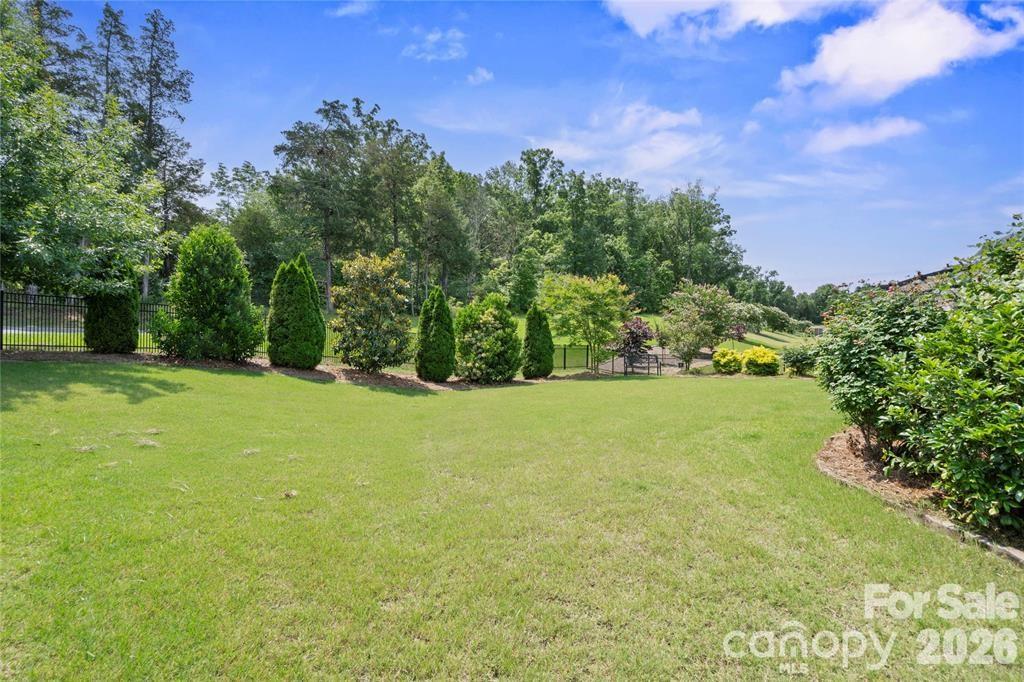 8340 Breton Way — Harrisburg
