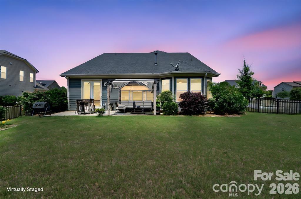8340 Breton Way — Harrisburg