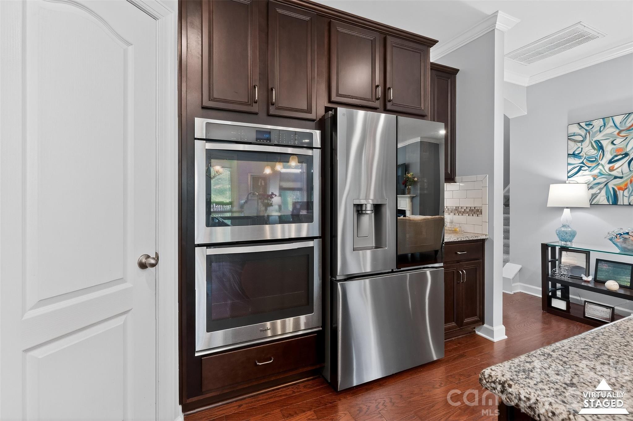 8340 Breton Way — Harrisburg