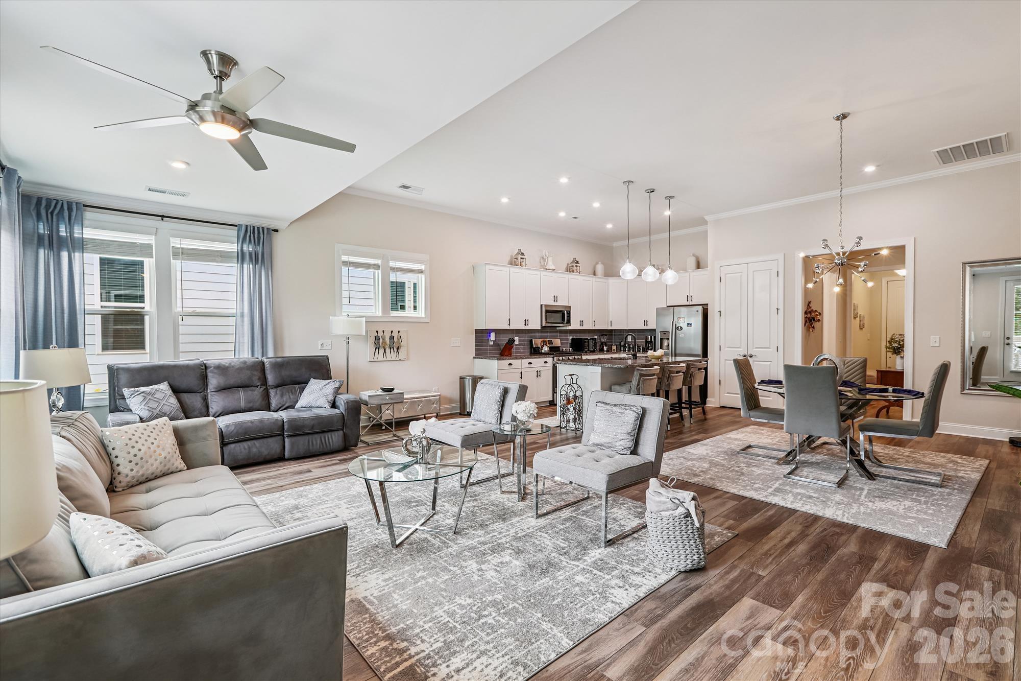 10400 Superb Lane — Charlotte