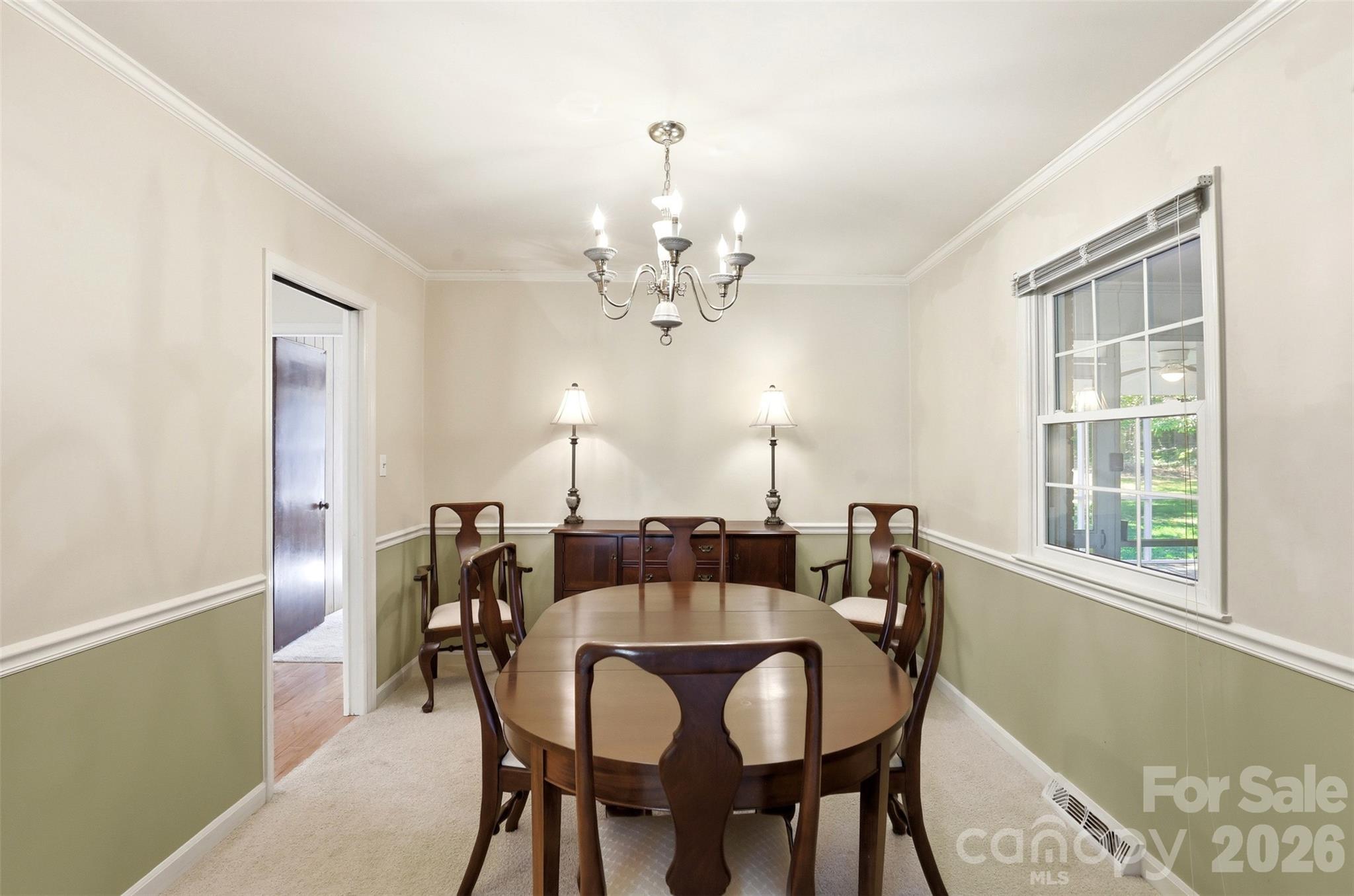 1406 Lakeview Drive — Monroe