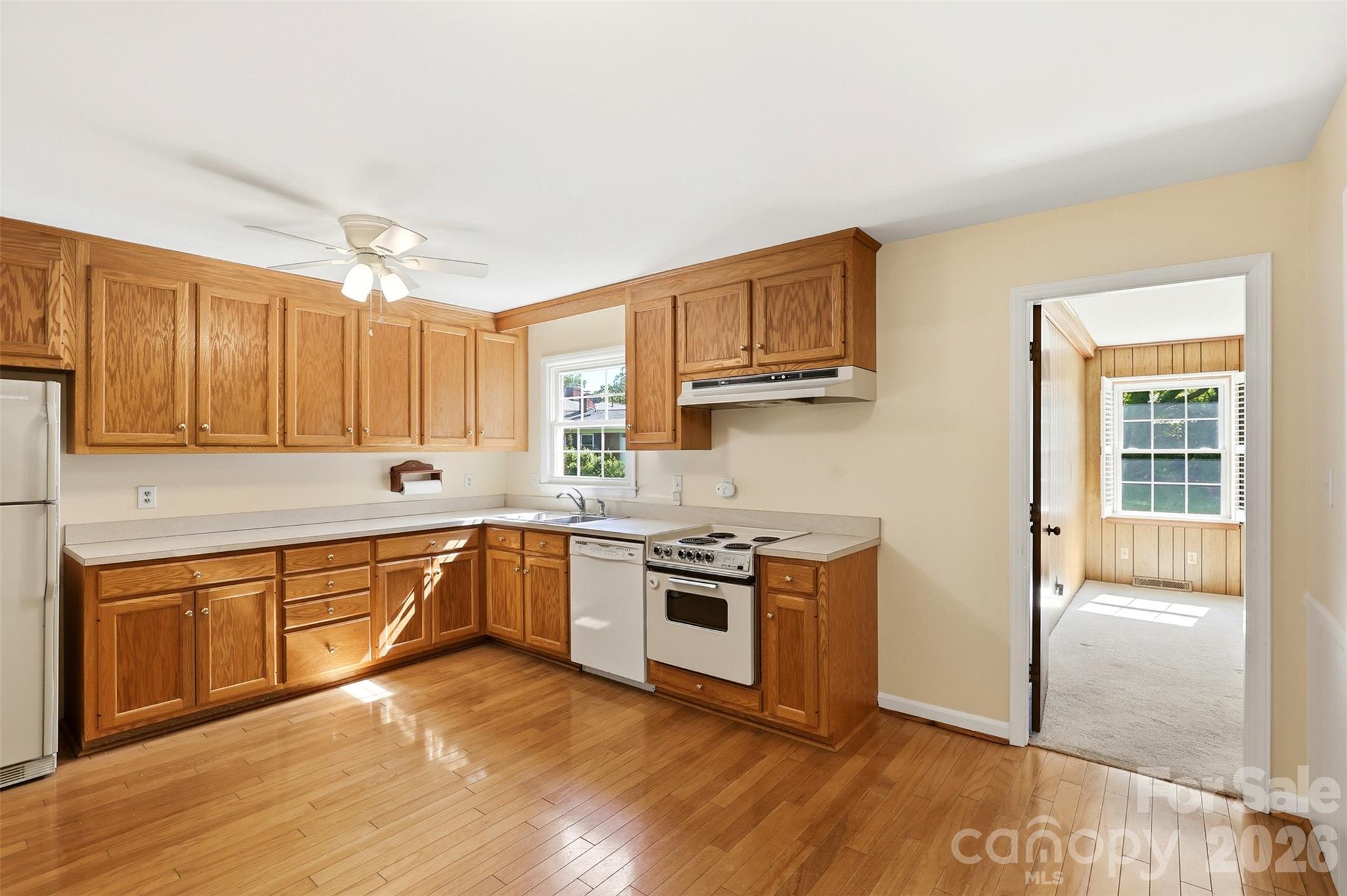 1406 Lakeview Drive — Monroe