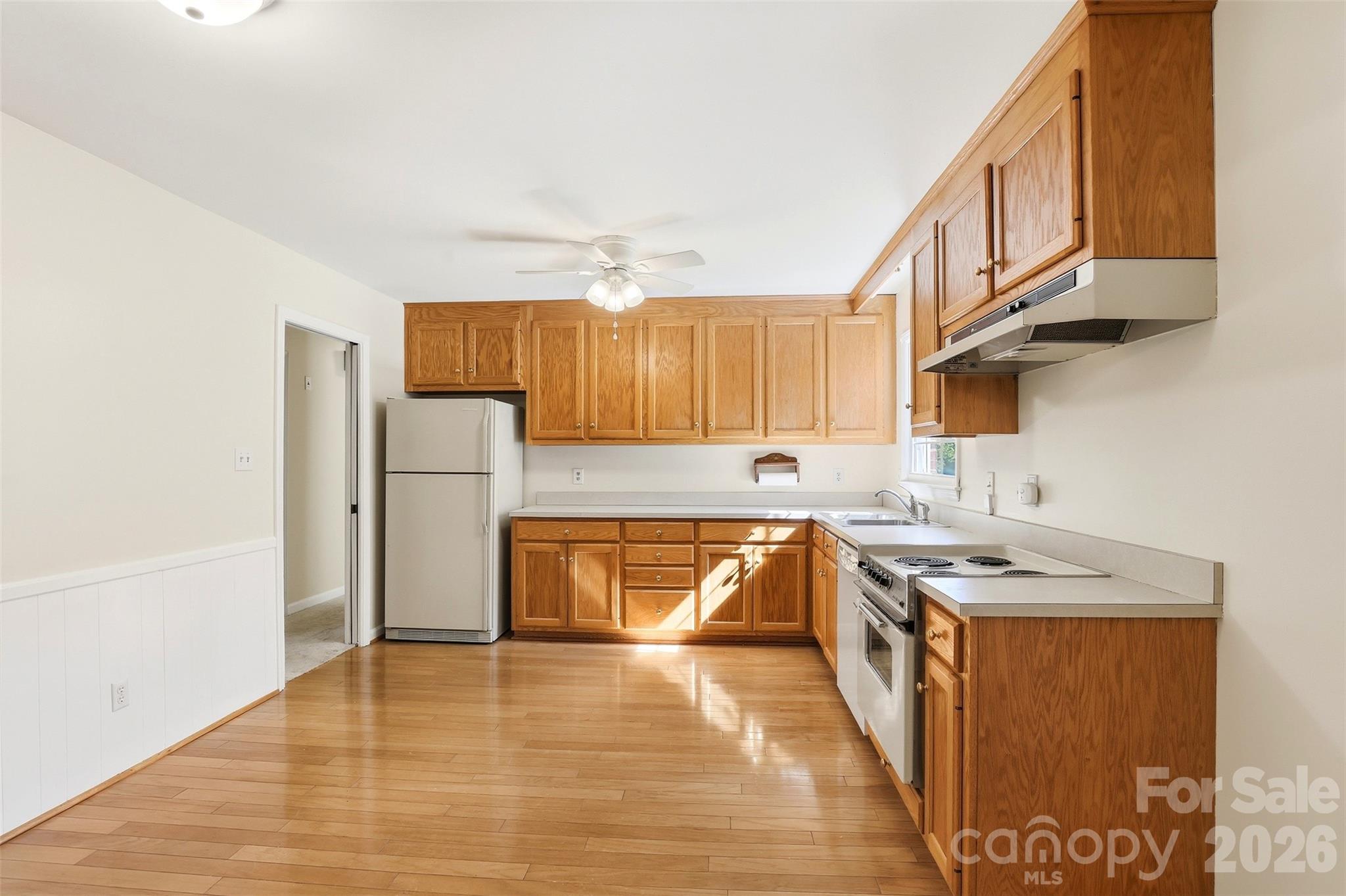 1406 Lakeview Drive — Monroe