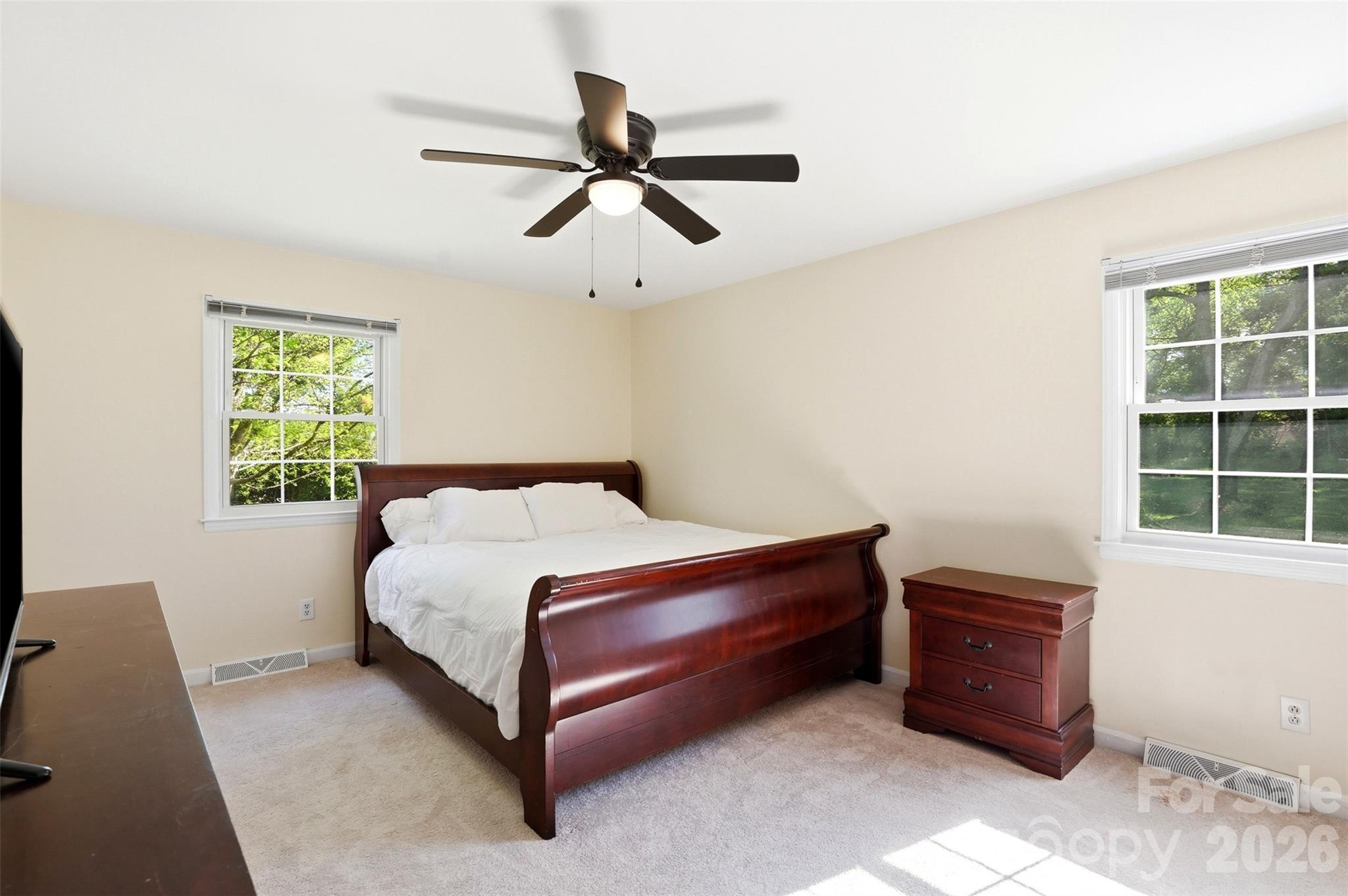 1406 Lakeview Drive — Monroe