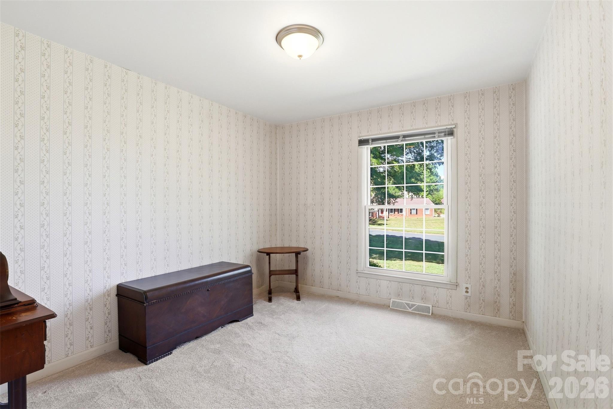 1406 Lakeview Drive — Monroe