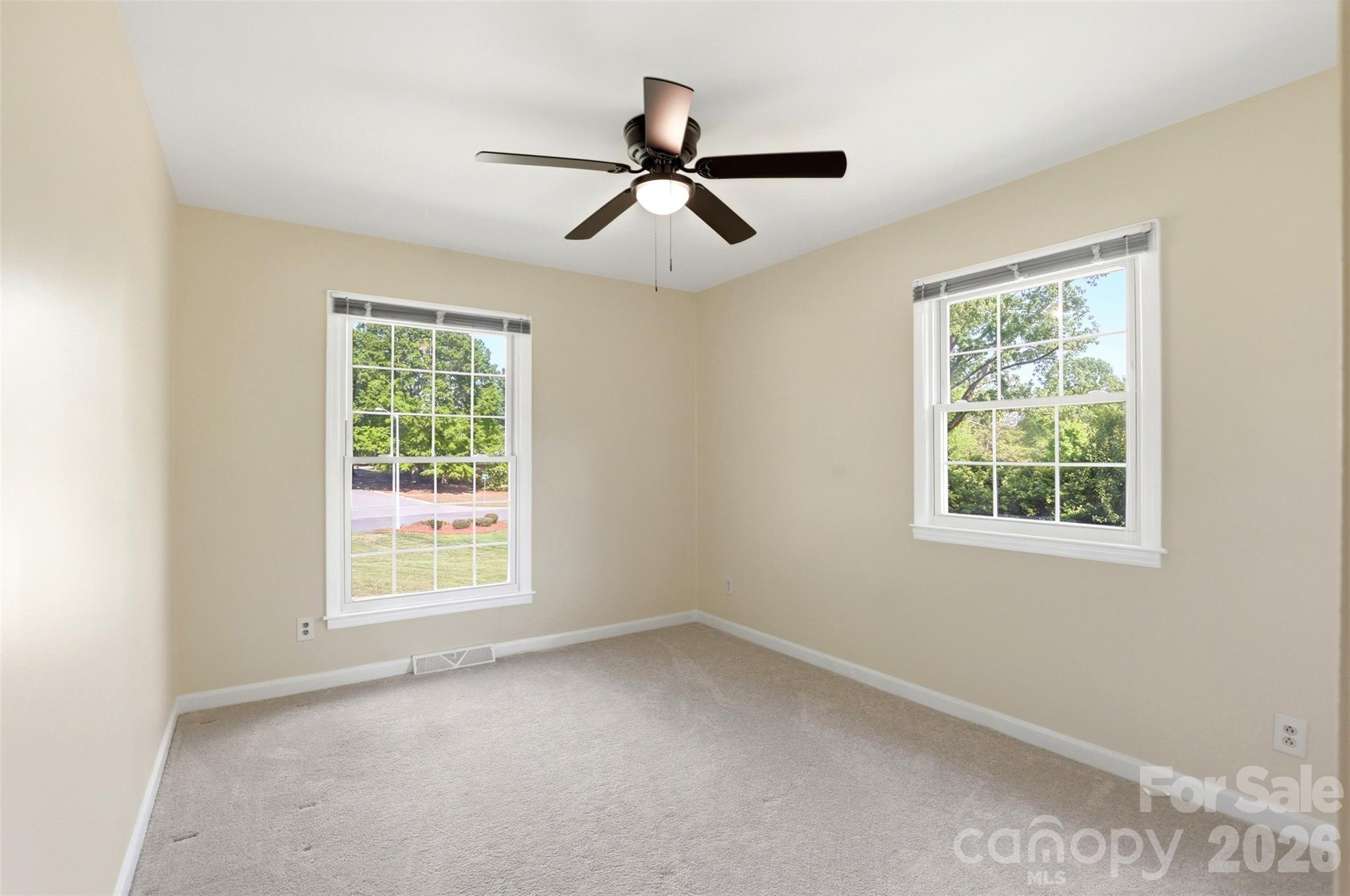 1406 Lakeview Drive — Monroe