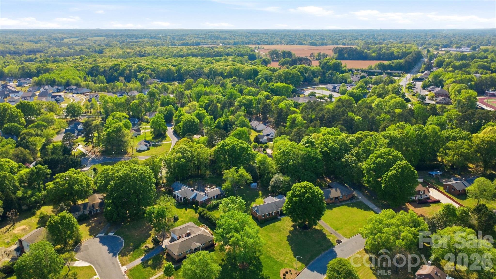1406 Lakeview Drive — Monroe