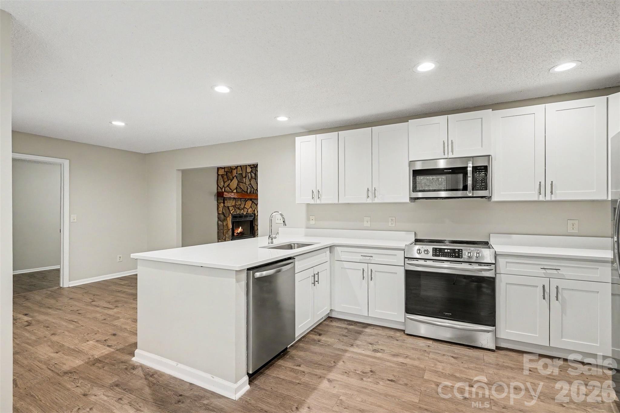 9060 Tulagi Court — Tega Cay