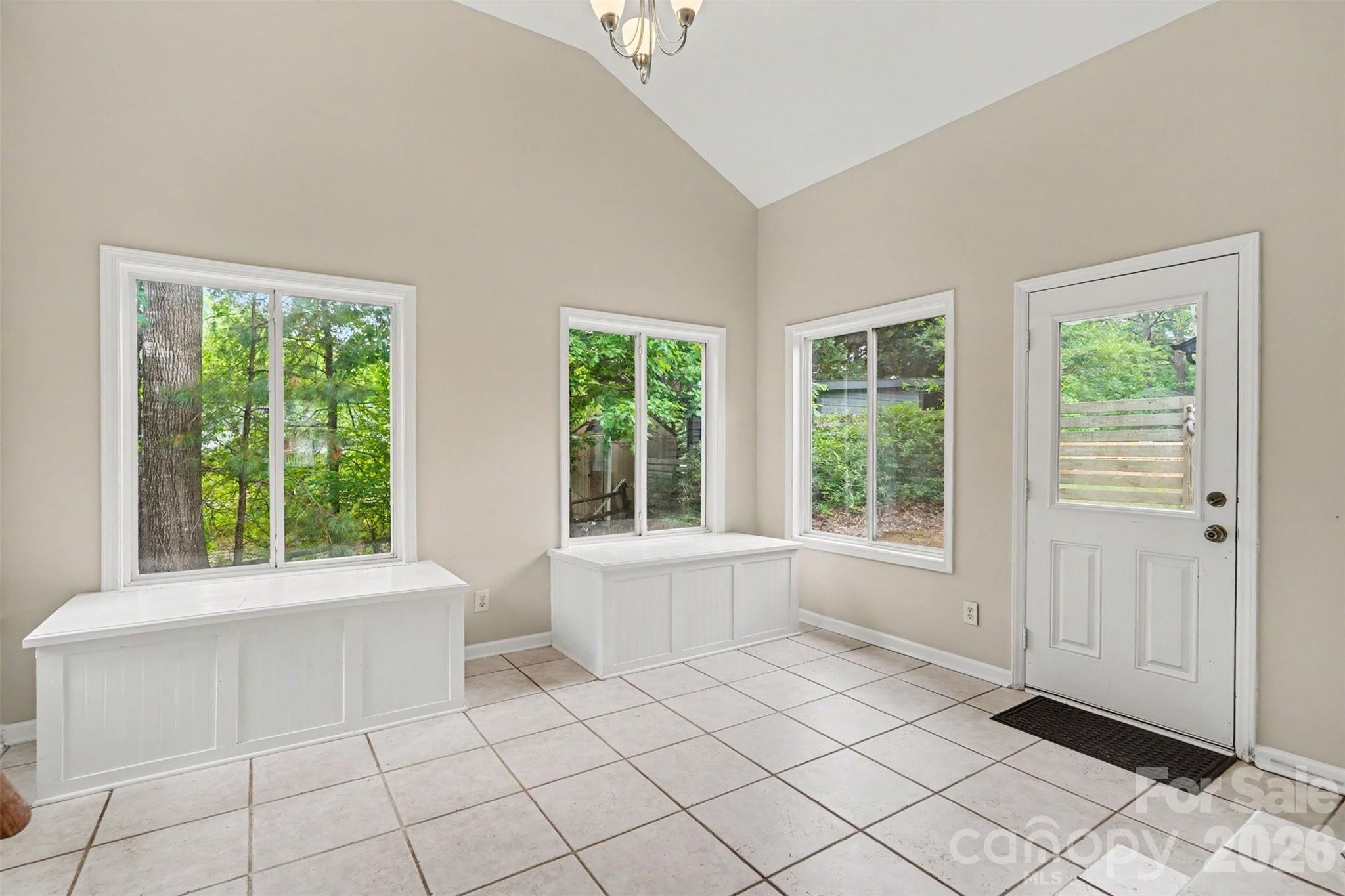 9060 Tulagi Court — Tega Cay