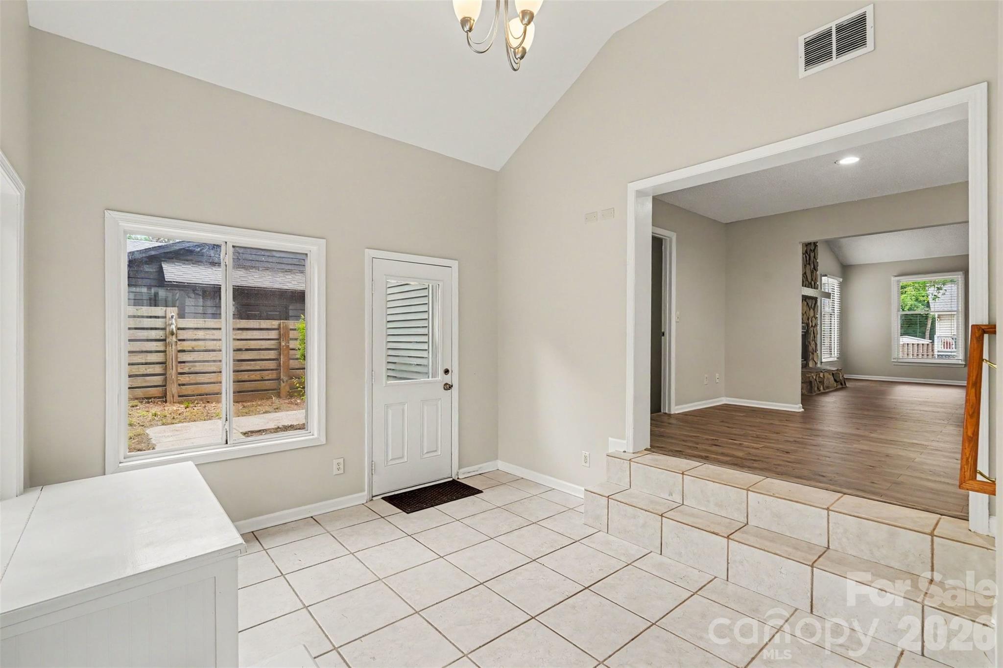 9060 Tulagi Court — Tega Cay