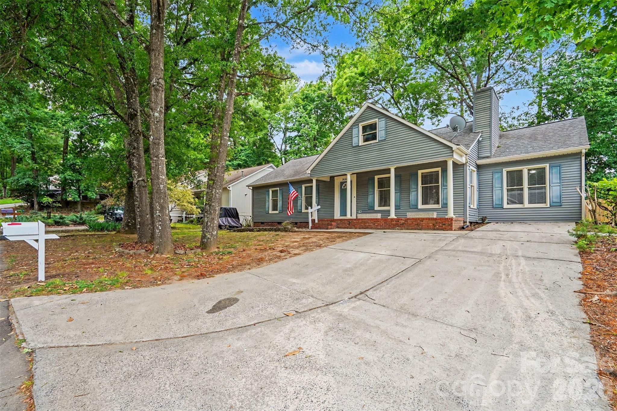 9060 Tulagi Court — Tega Cay