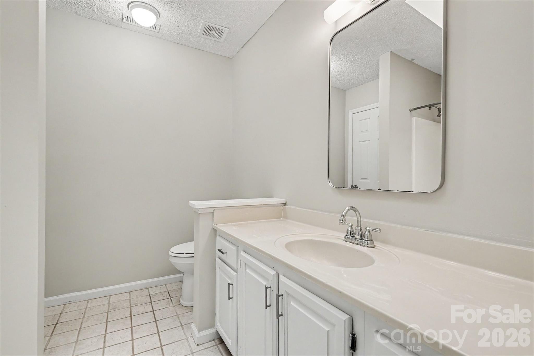 9060 Tulagi Court — Tega Cay