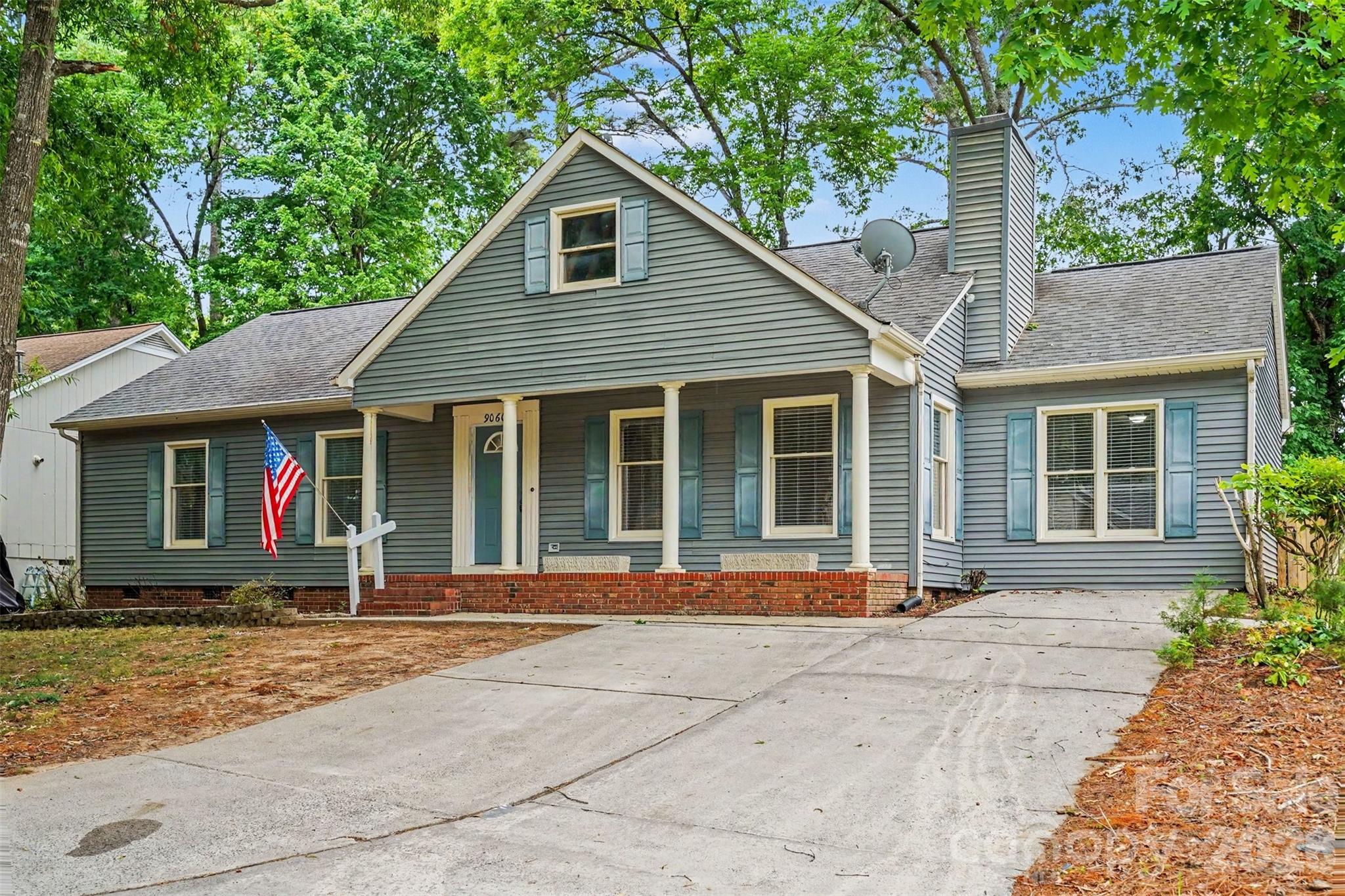9060 Tulagi Court — Tega Cay