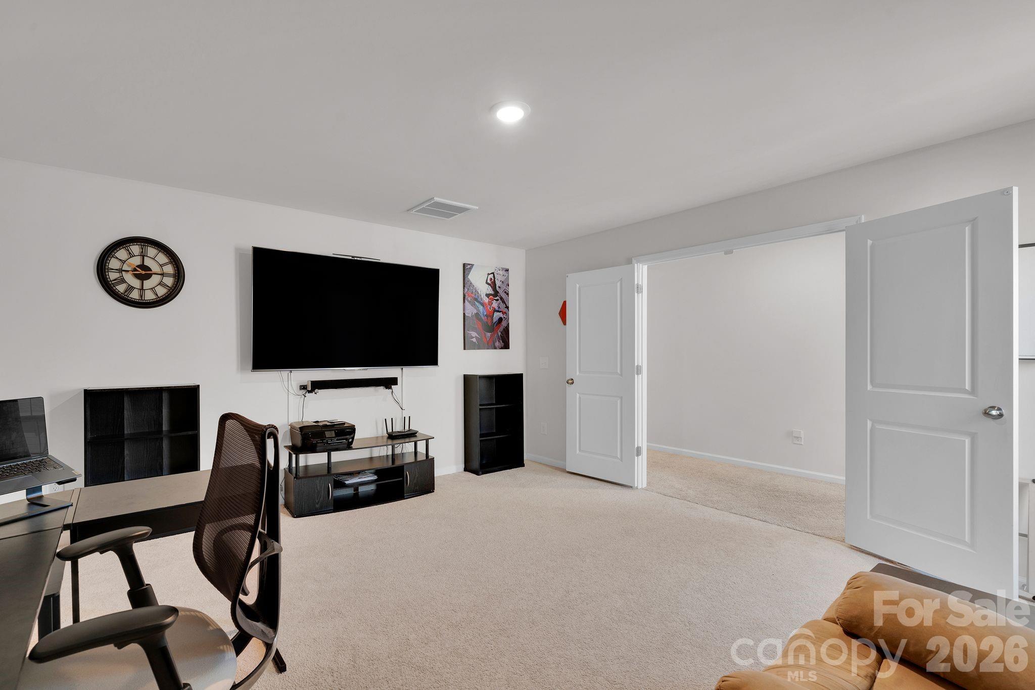 1212 Roundhill Court — Monroe
