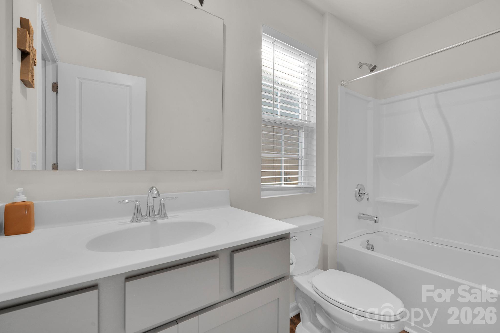 1212 Roundhill Court — Monroe