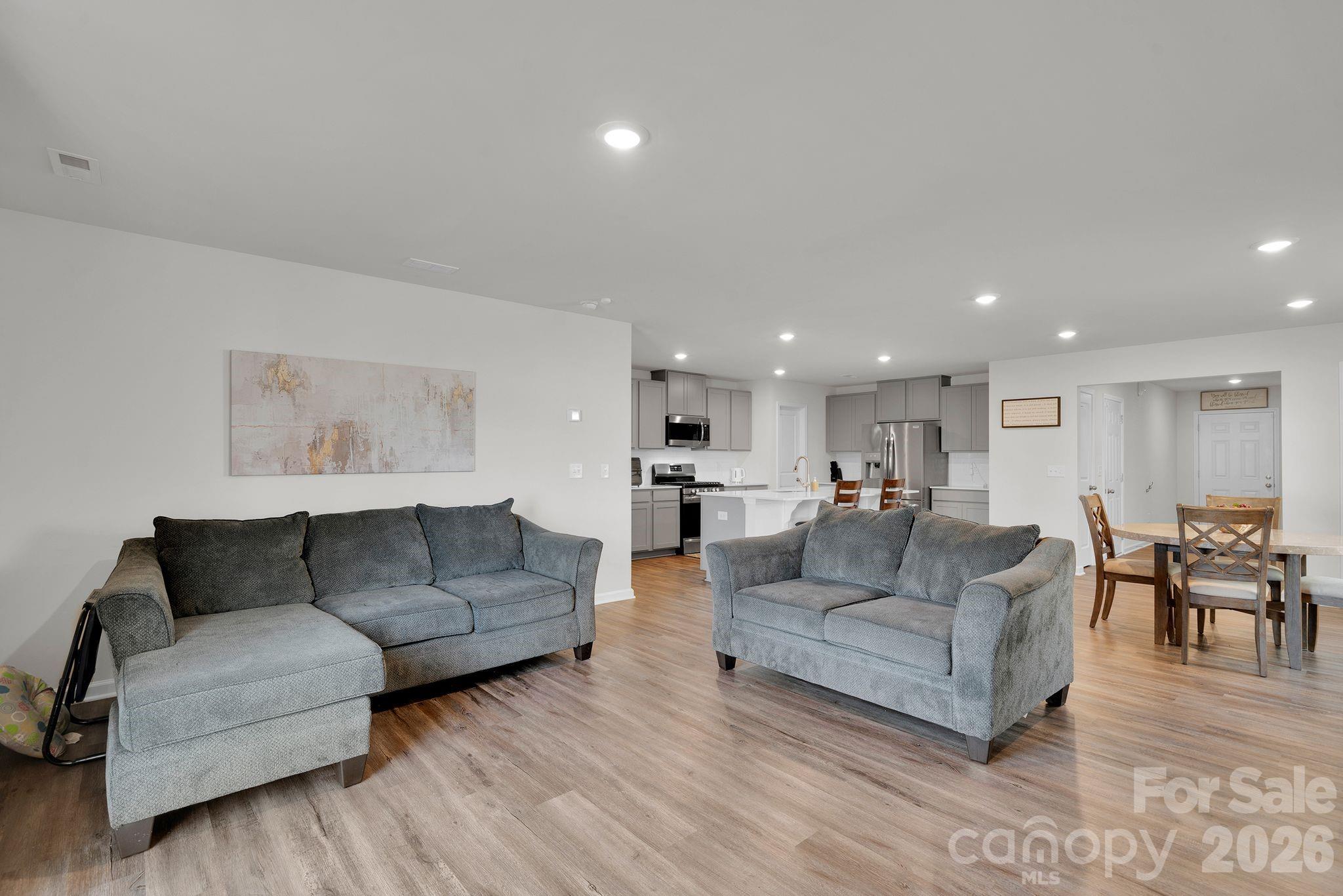 1212 Roundhill Court — Monroe