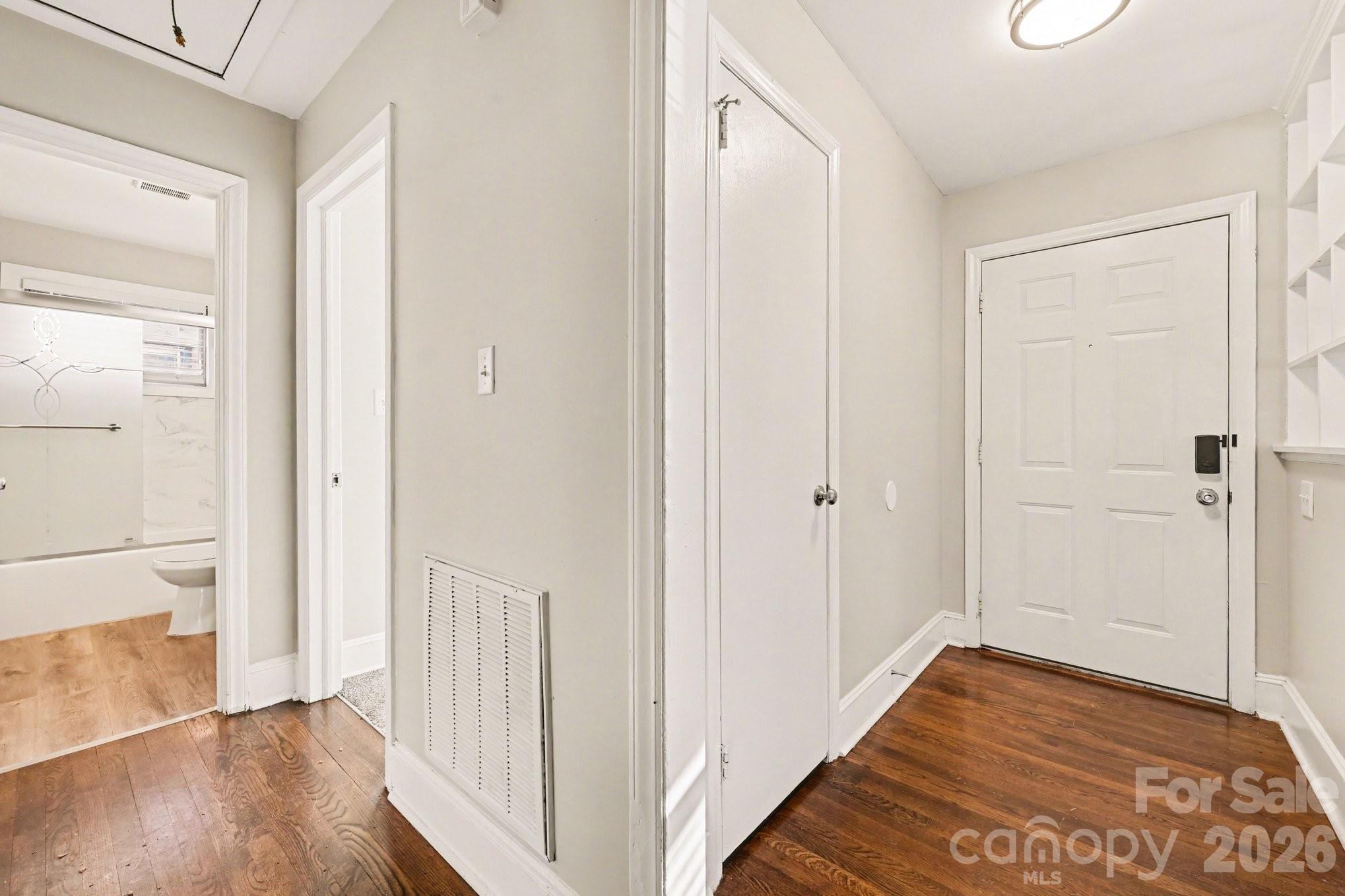 4726 Holbrook Drive — Charlotte