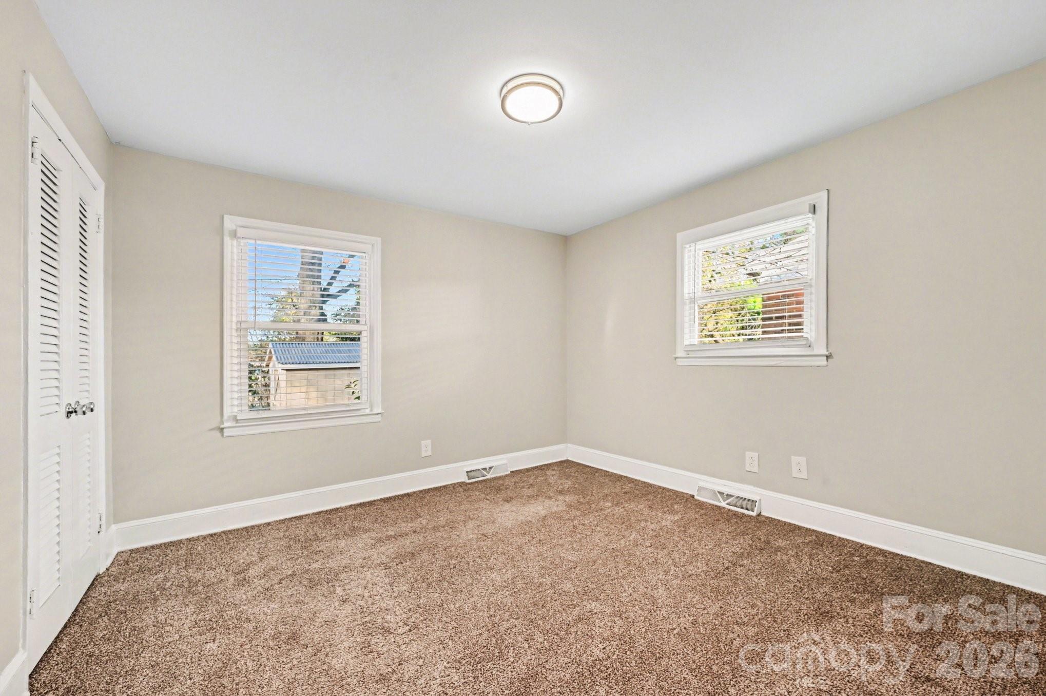 4726 Holbrook Drive — Charlotte
