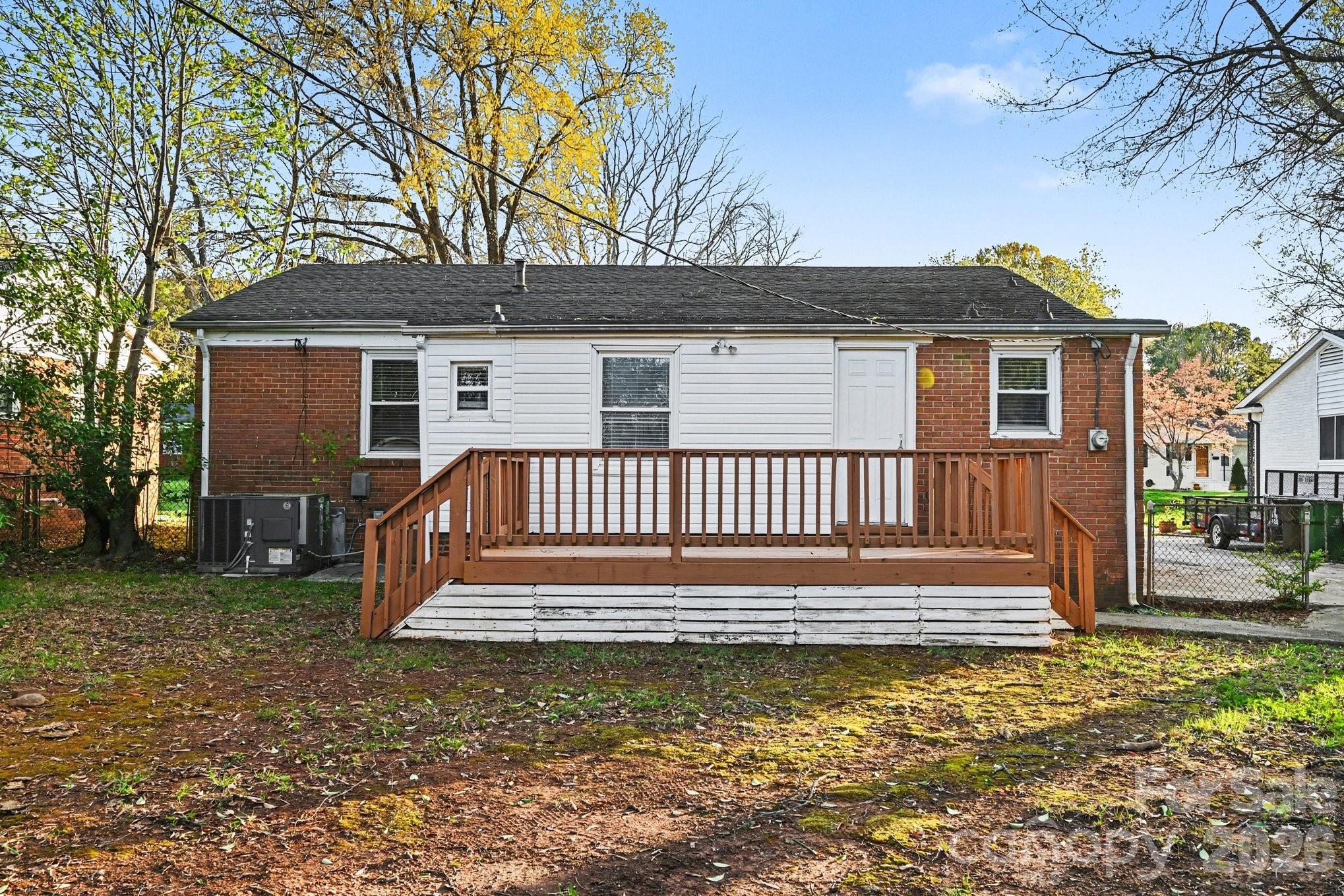 4726 Holbrook Drive — Charlotte