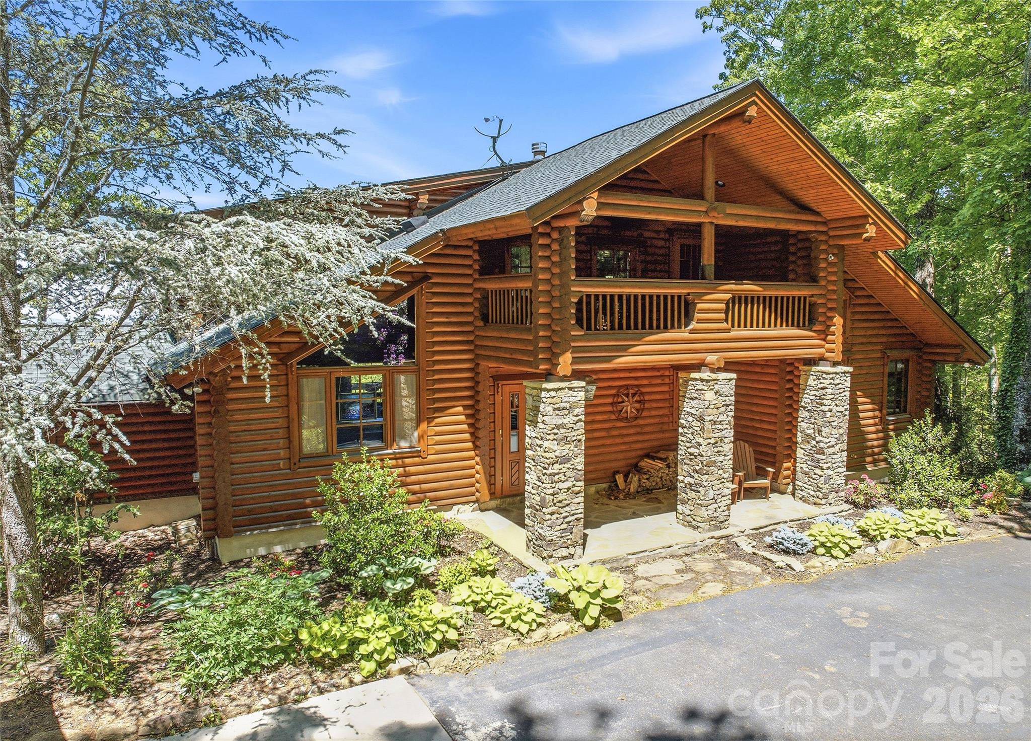 1200 Tawodi Trail — Maggie Valley