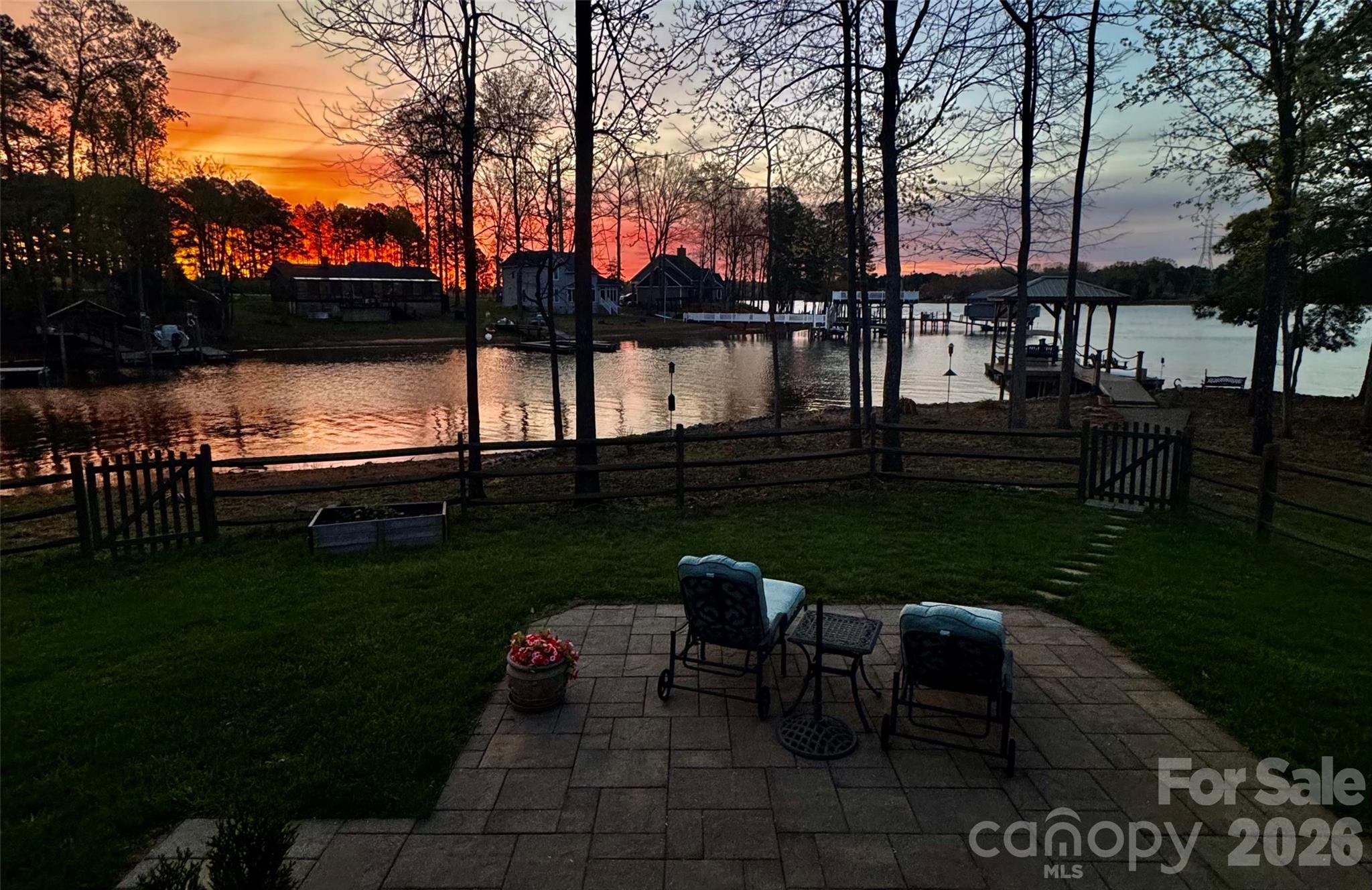 6511 Songbird Lane — Denver