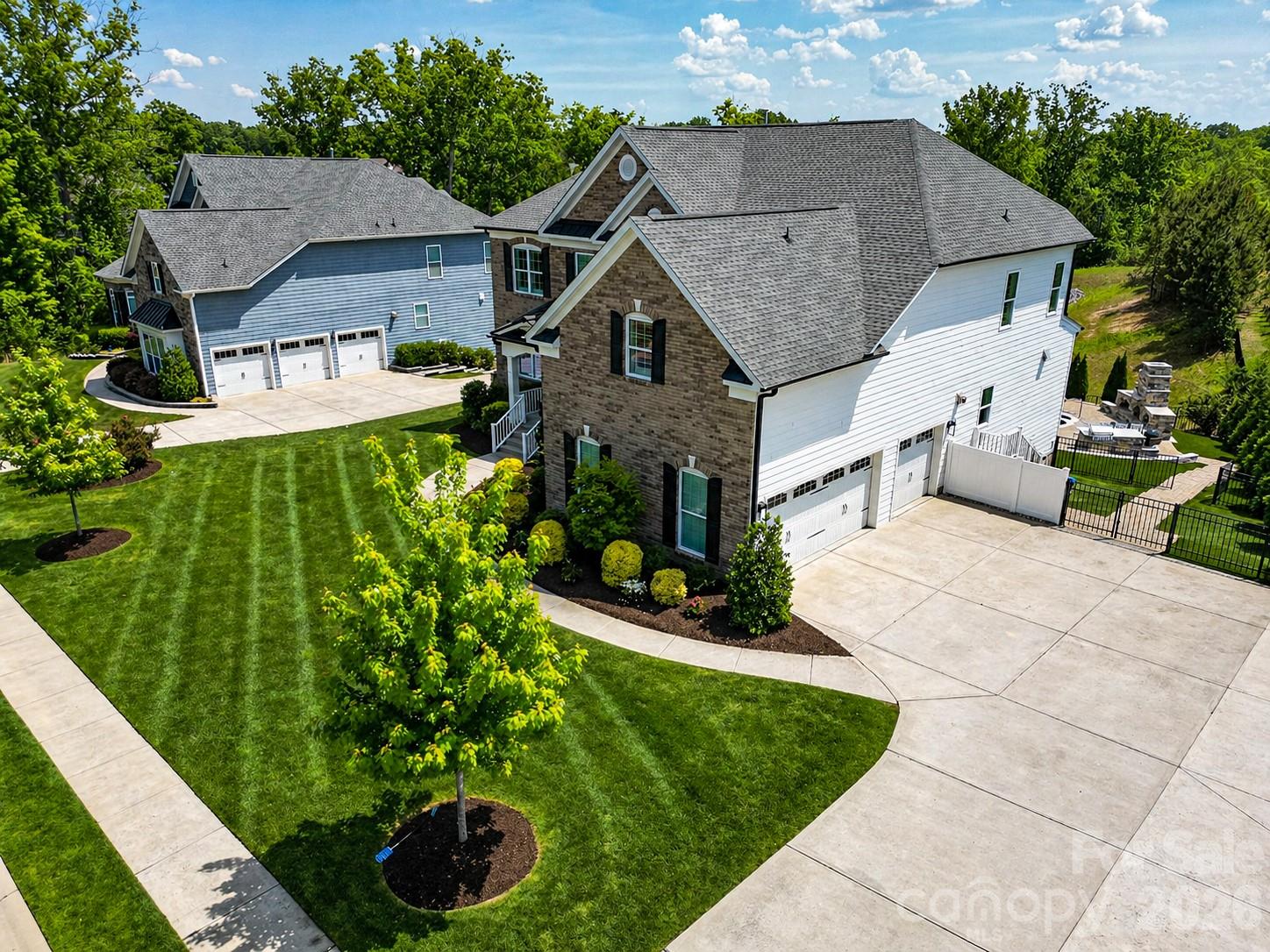 966 Chippenham Avenue — Lancaster