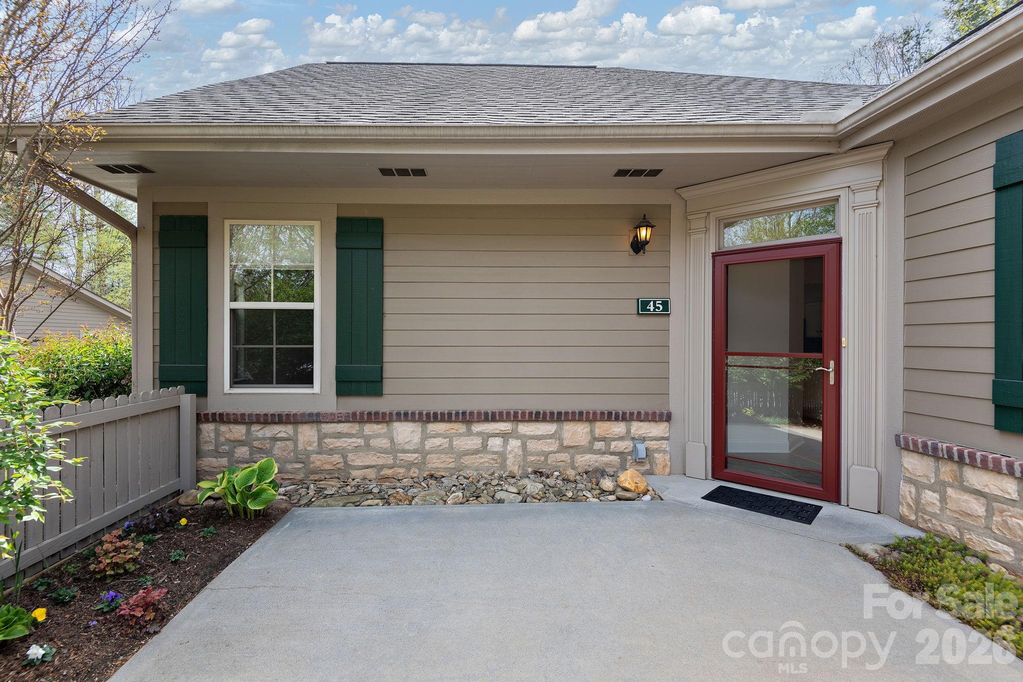 45 Craggy Vista Drive — Swannanoa