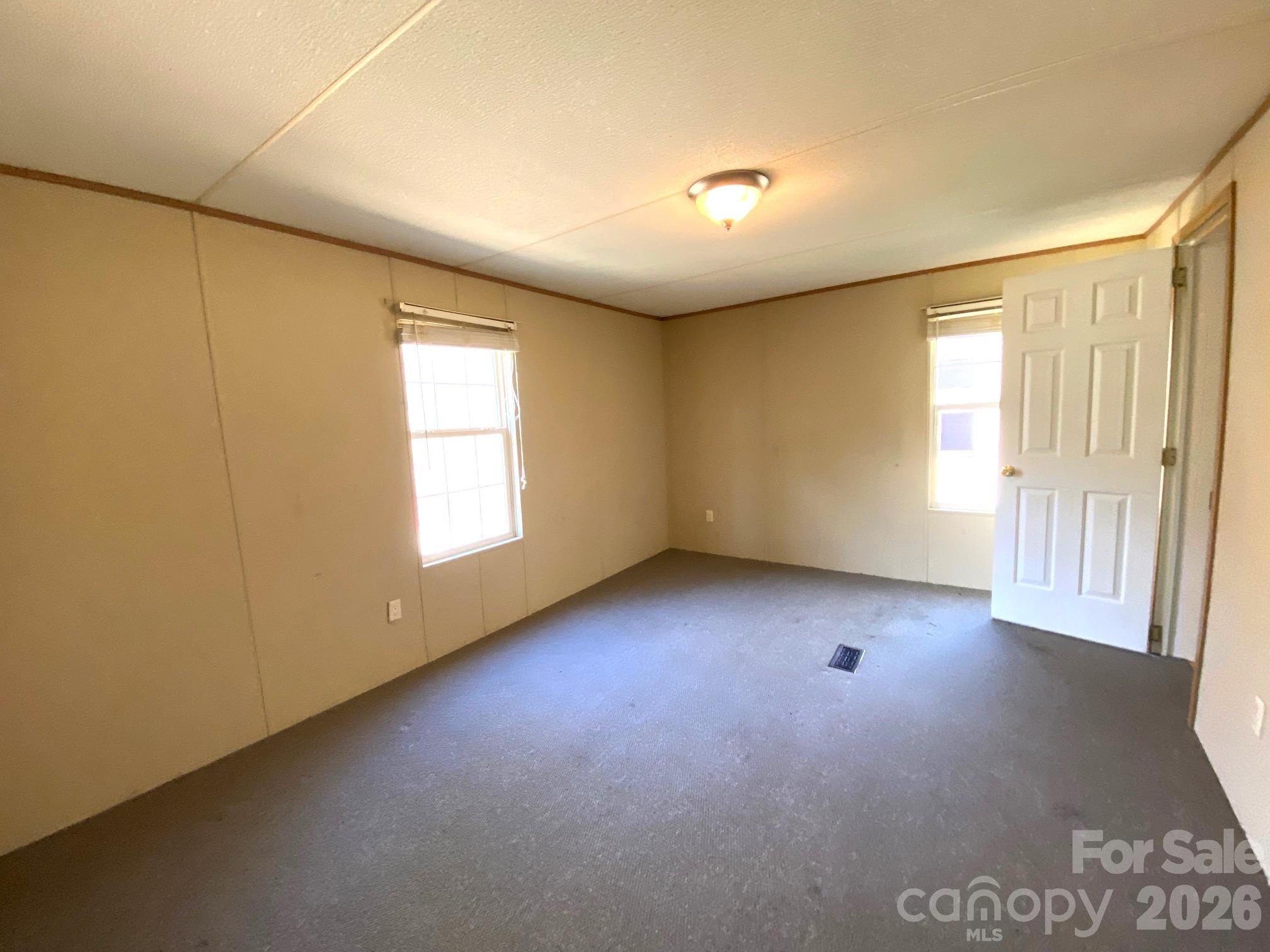 16 Molly Lane — Candler