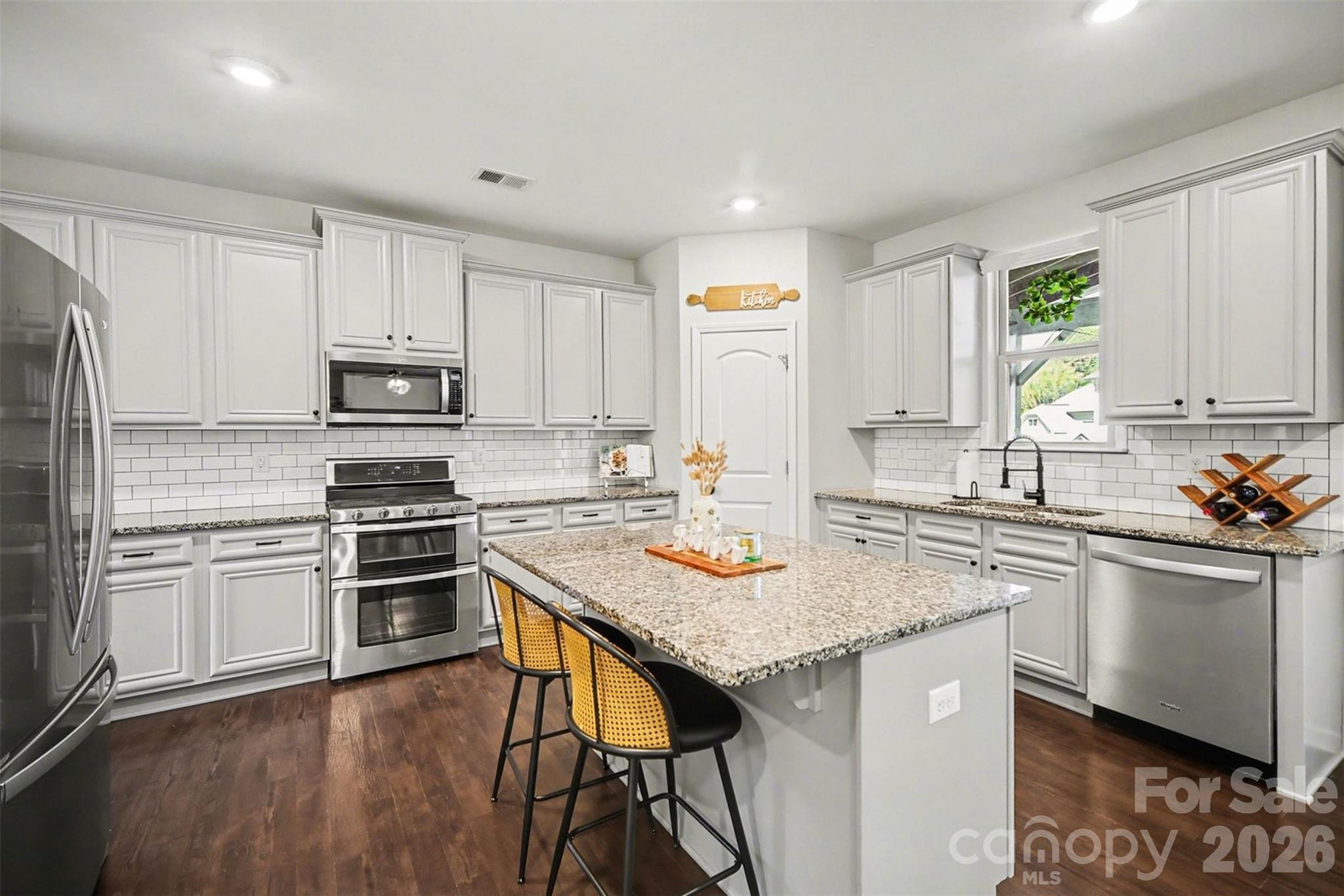 514 Tack Lane — Midland