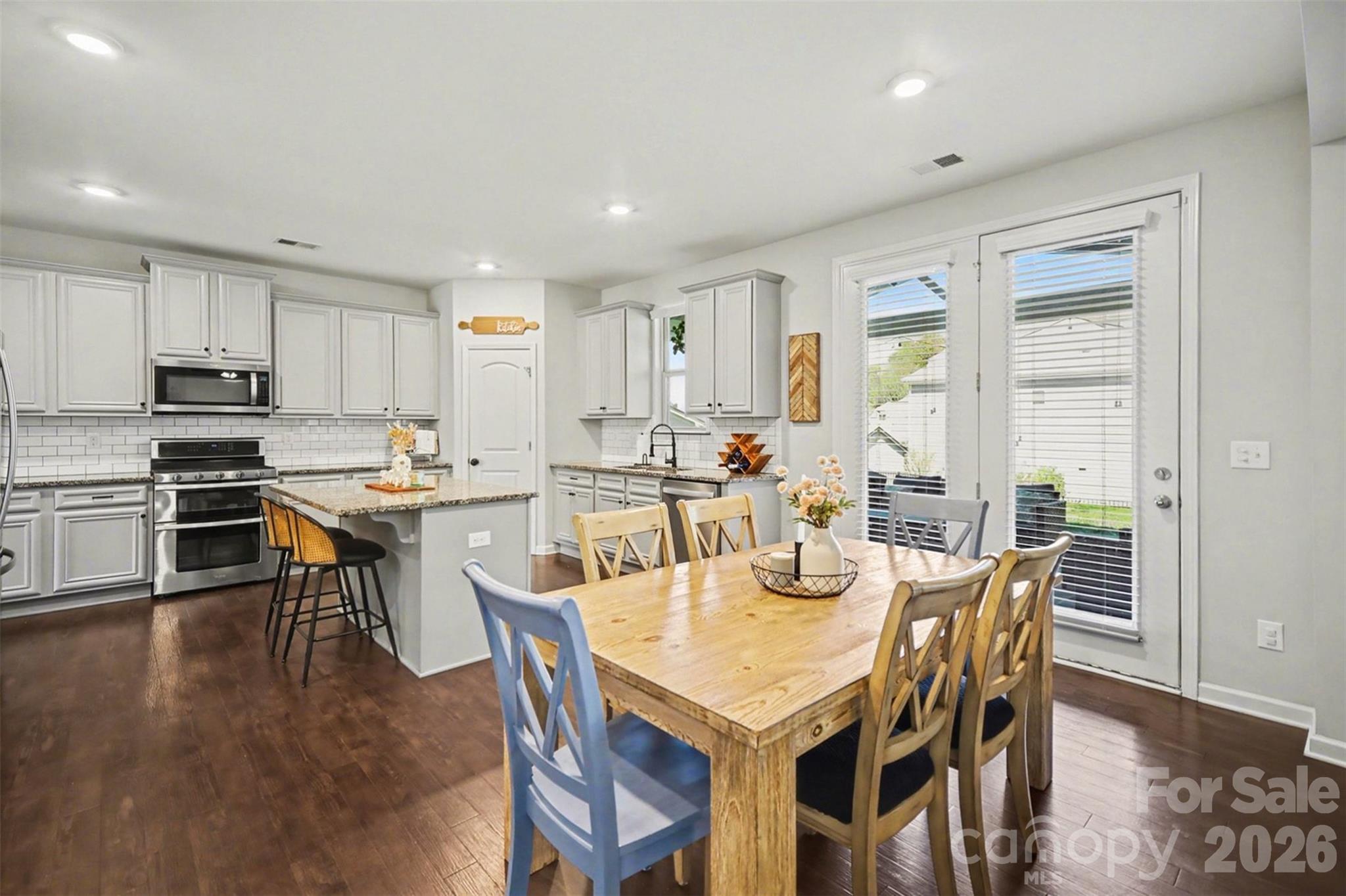 514 Tack Lane — Midland