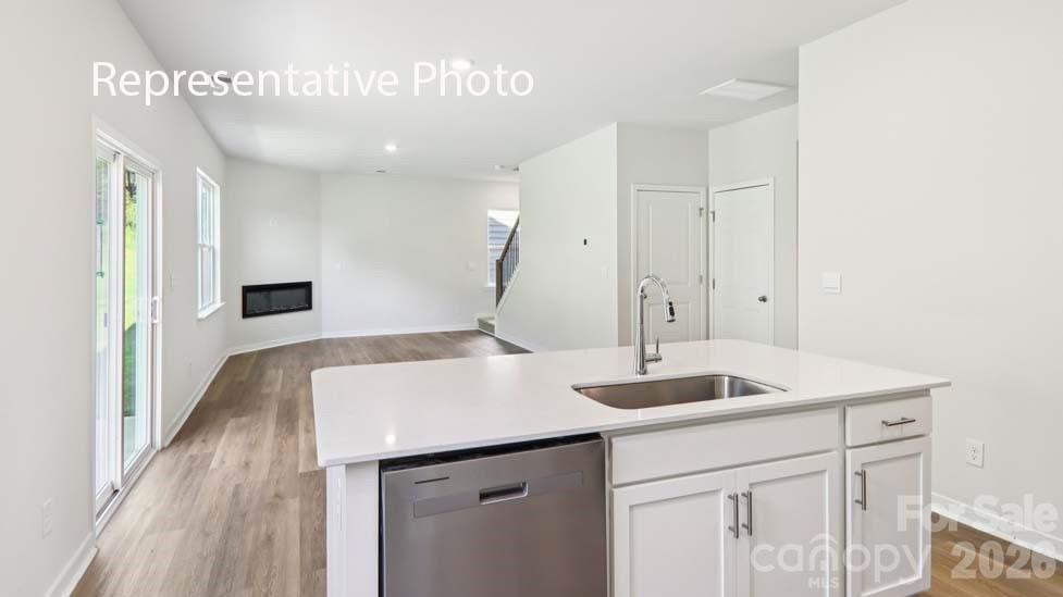 600 17th Avenue Drive NE — Hickory