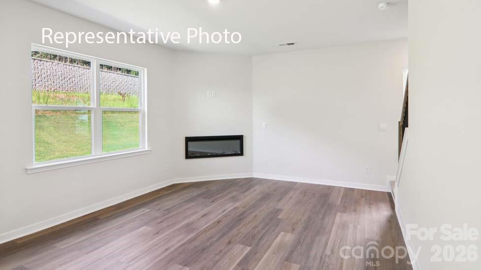 600 17th Avenue Drive NE — Hickory