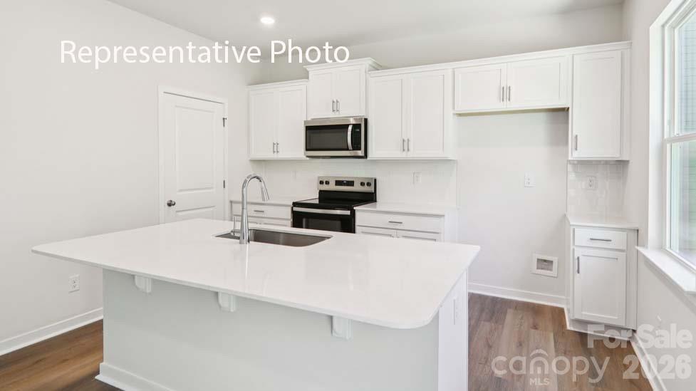 600 17th Avenue Drive NE — Hickory