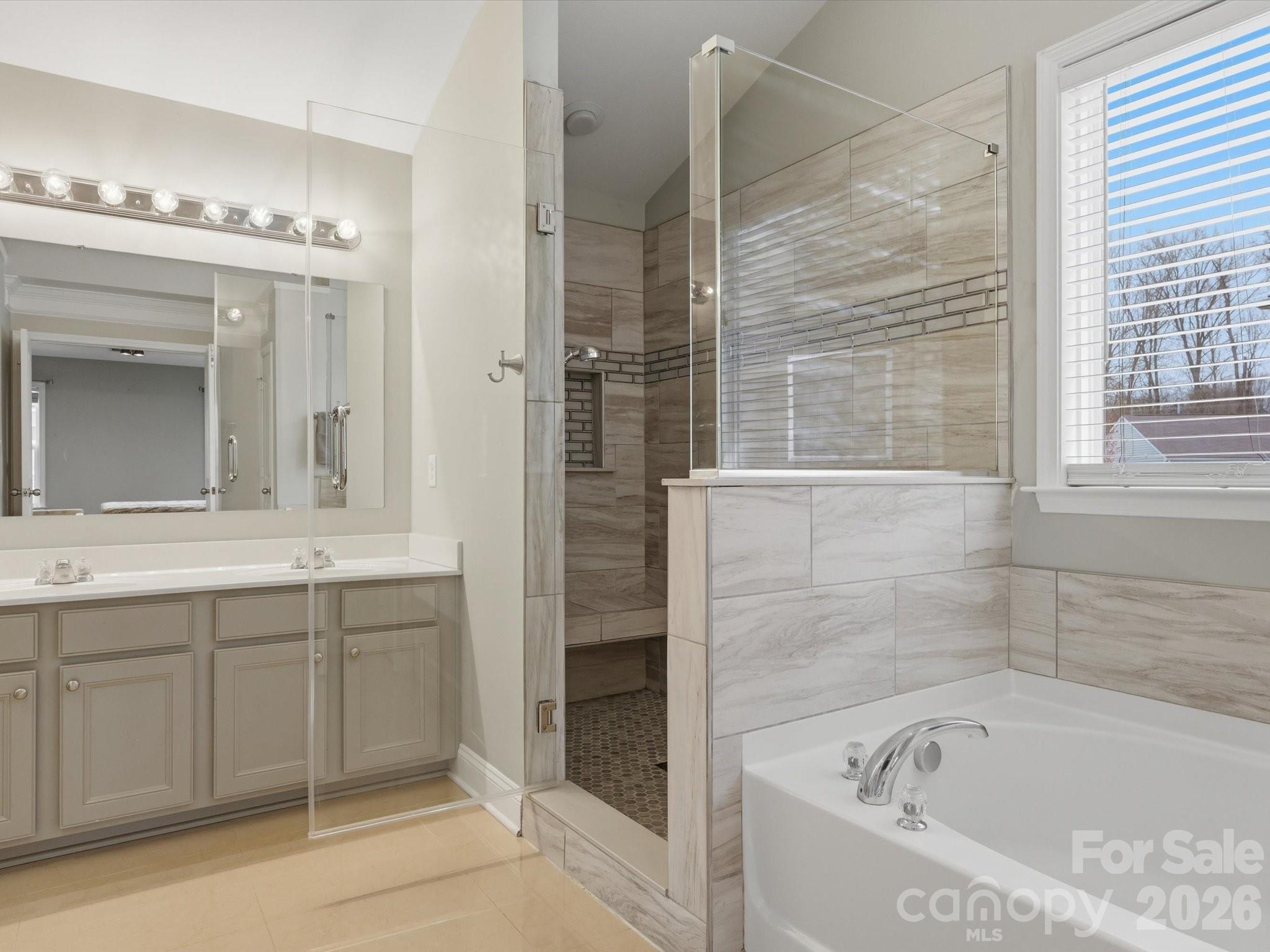 9414 Macquarie Lane — Charlotte