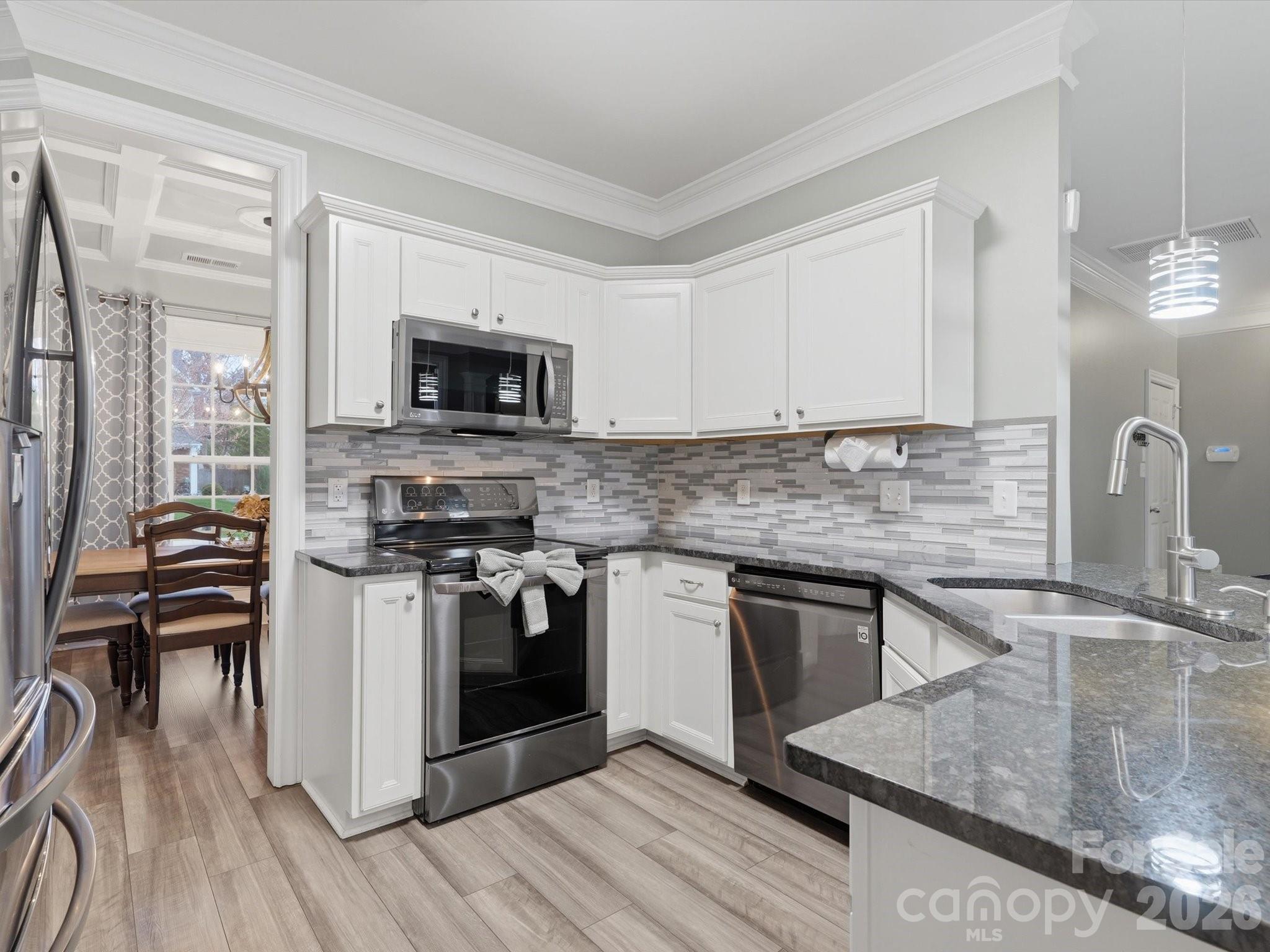 9414 Macquarie Lane — Charlotte