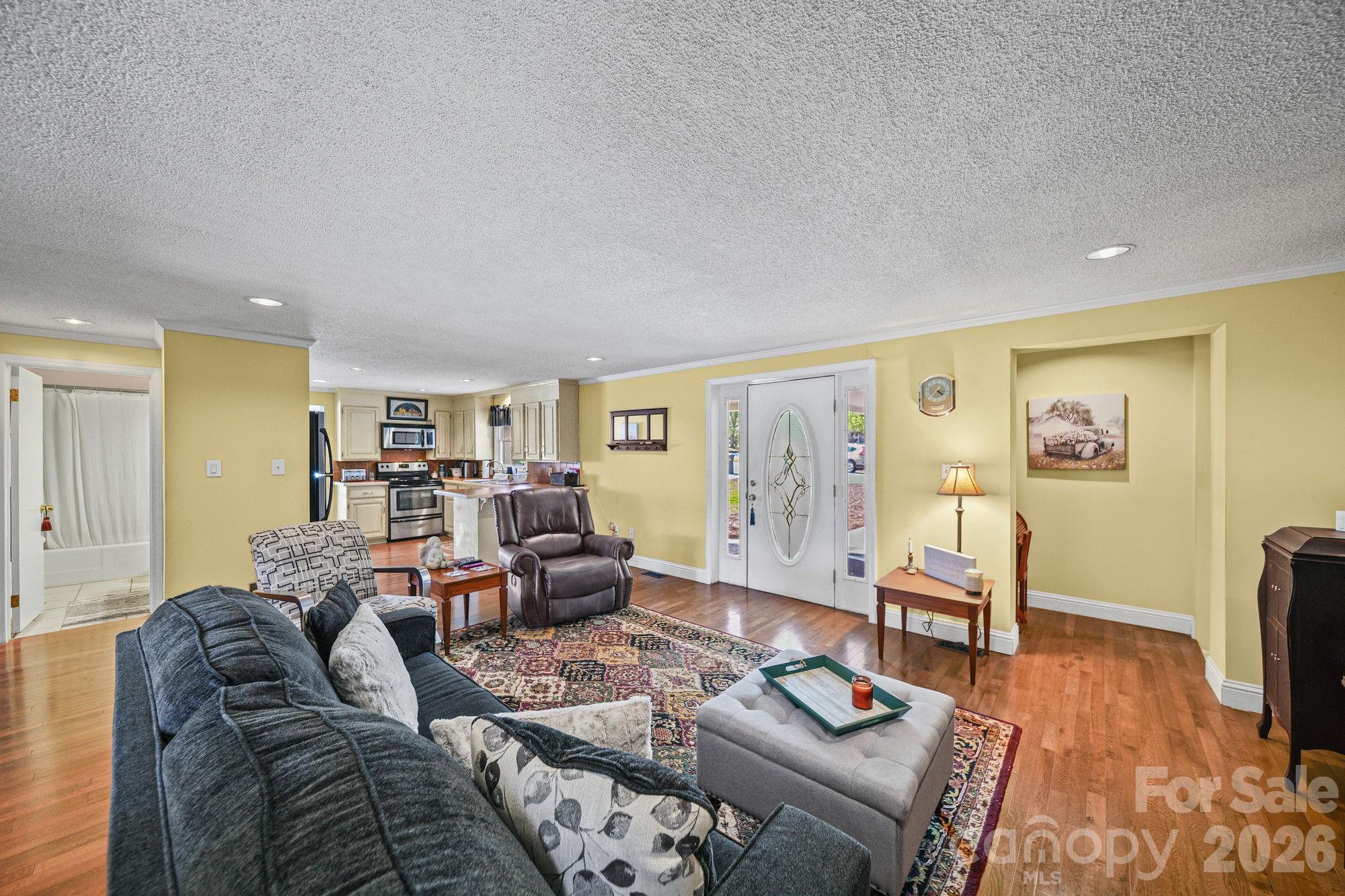 100 Todd Drive NE — Concord