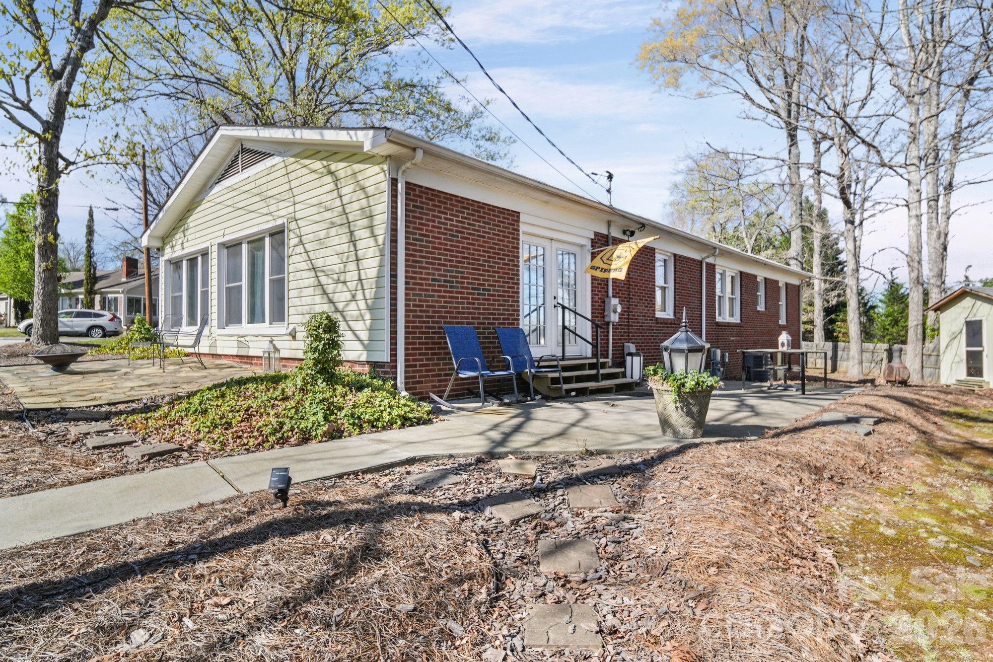 100 Todd Drive NE — Concord