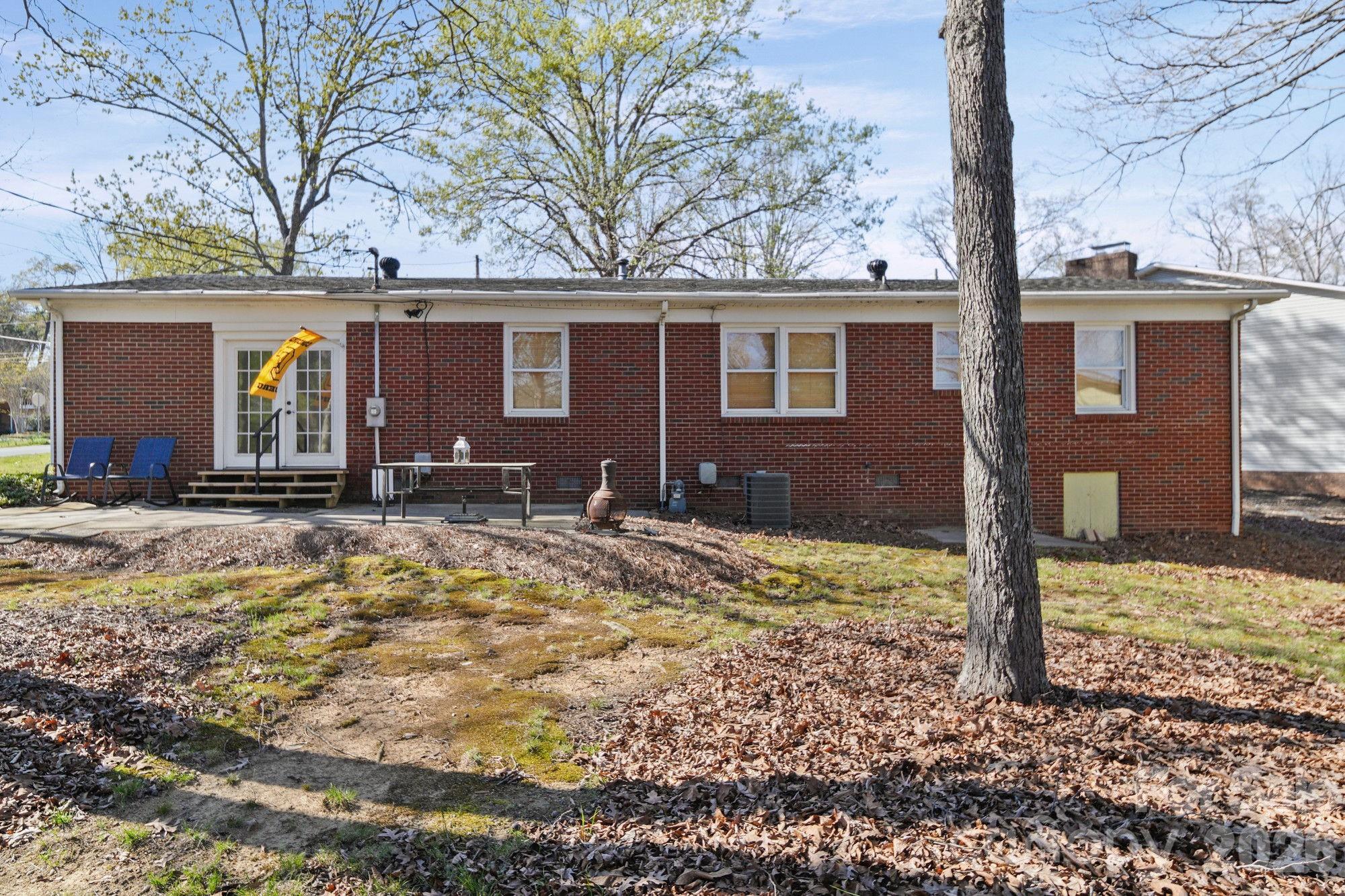100 Todd Drive NE — Concord