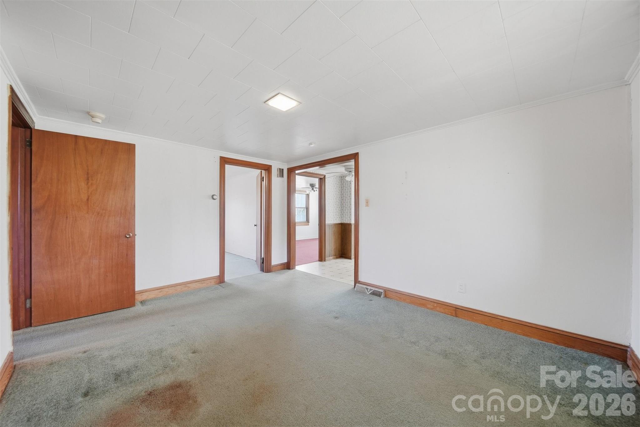 2421 35th Street Court NE — Hickory