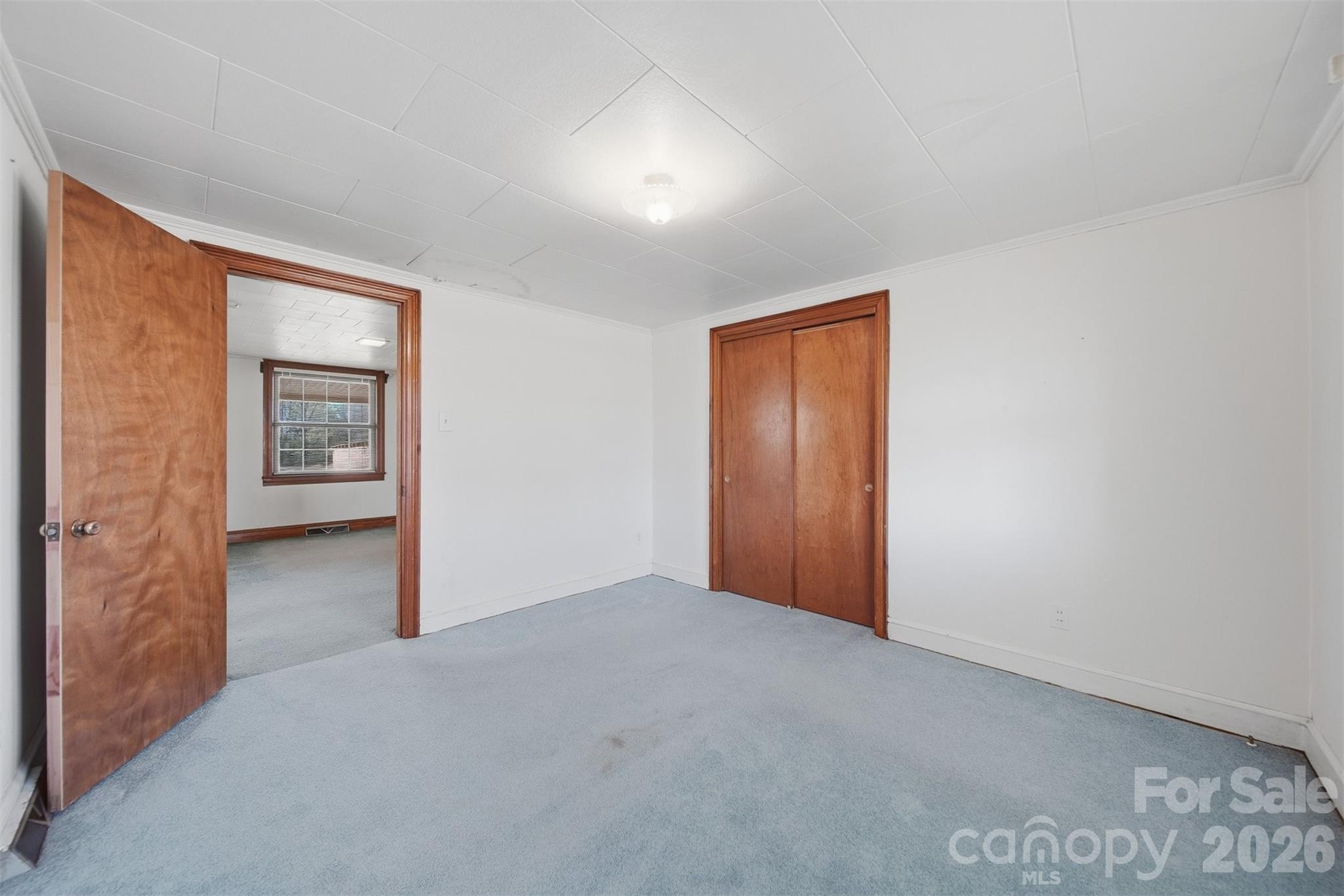 2421 35th Street Court NE — Hickory