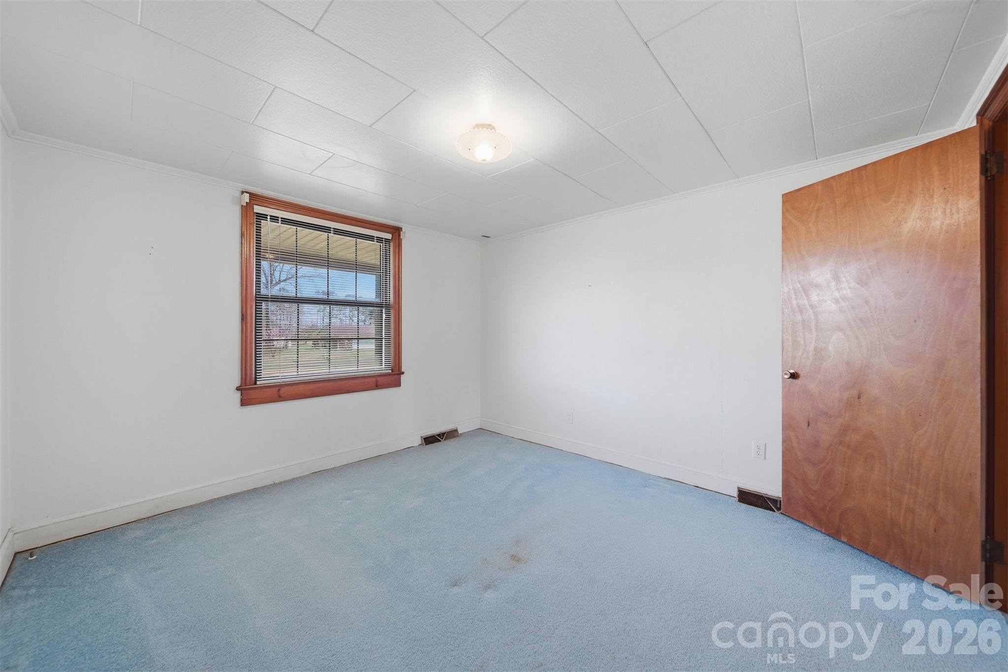2421 35th Street Court NE — Hickory