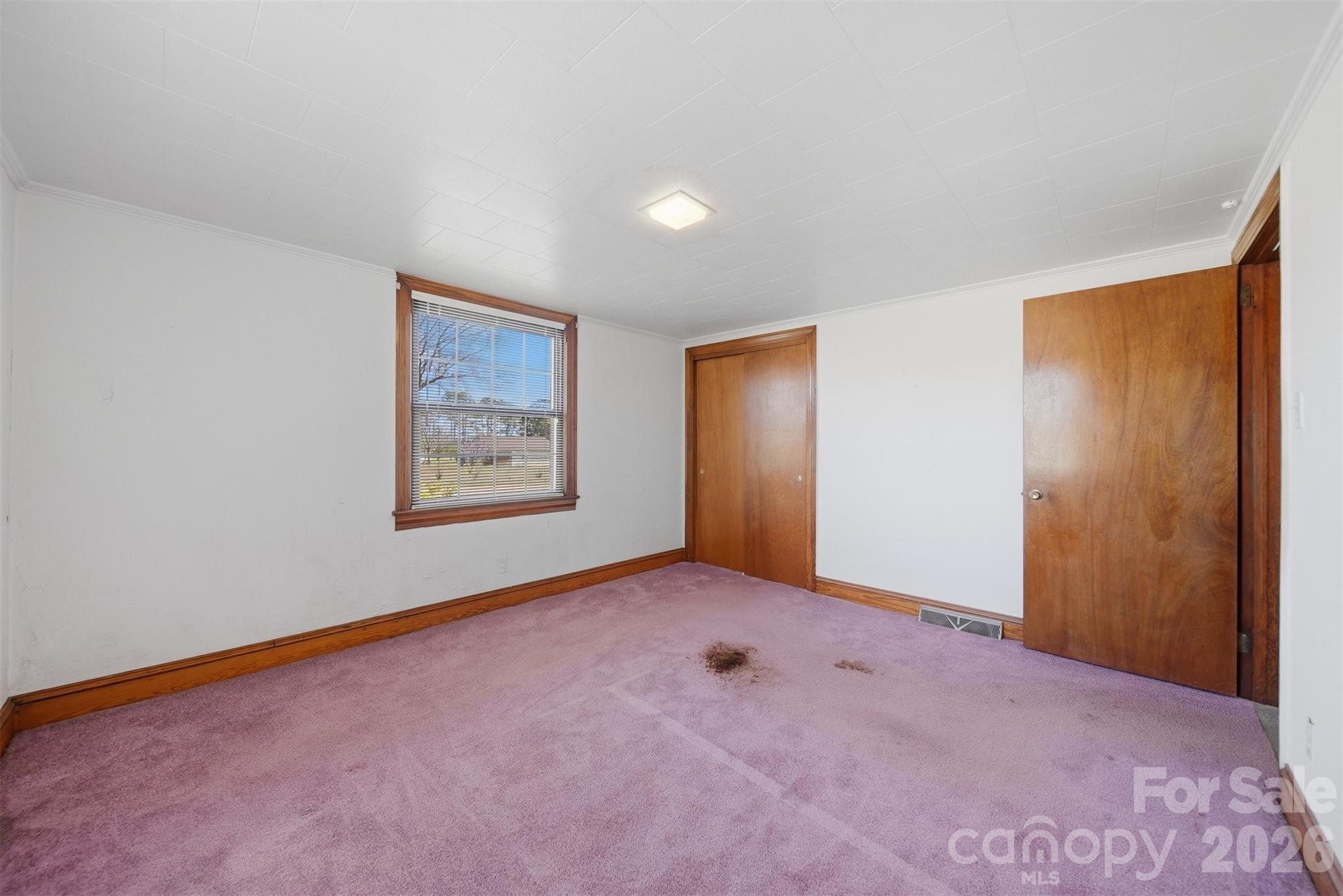 2421 35th Street Court NE — Hickory