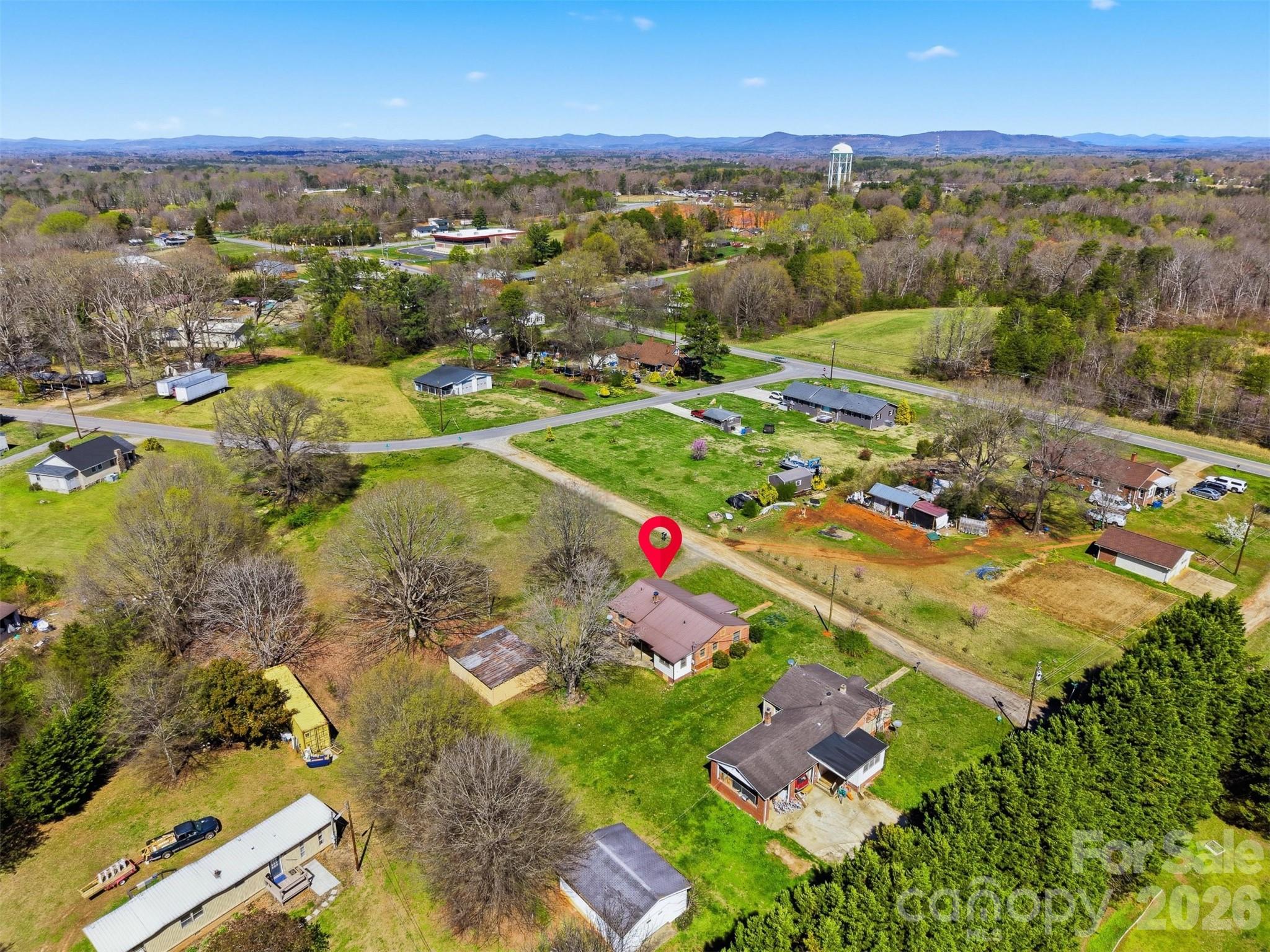 2421 35th Street Court NE — Hickory