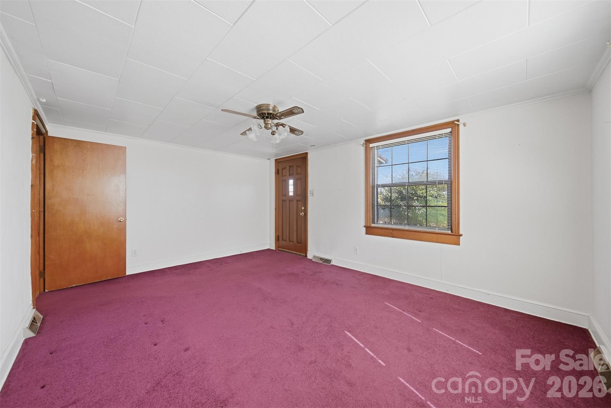 2421 35th Street Court NE — Hickory