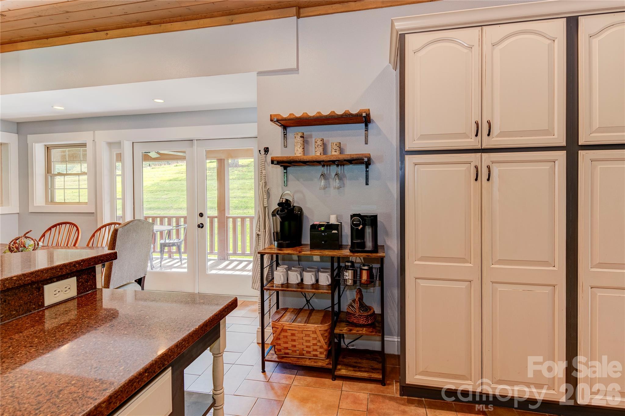 97 Circle E Ranch Road — Burnsville