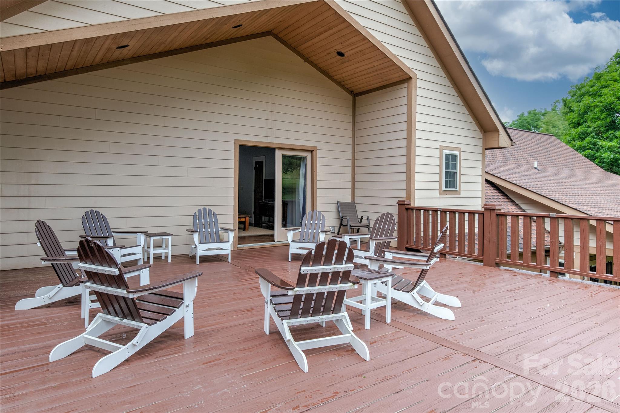 97 Circle E Ranch Road — Burnsville