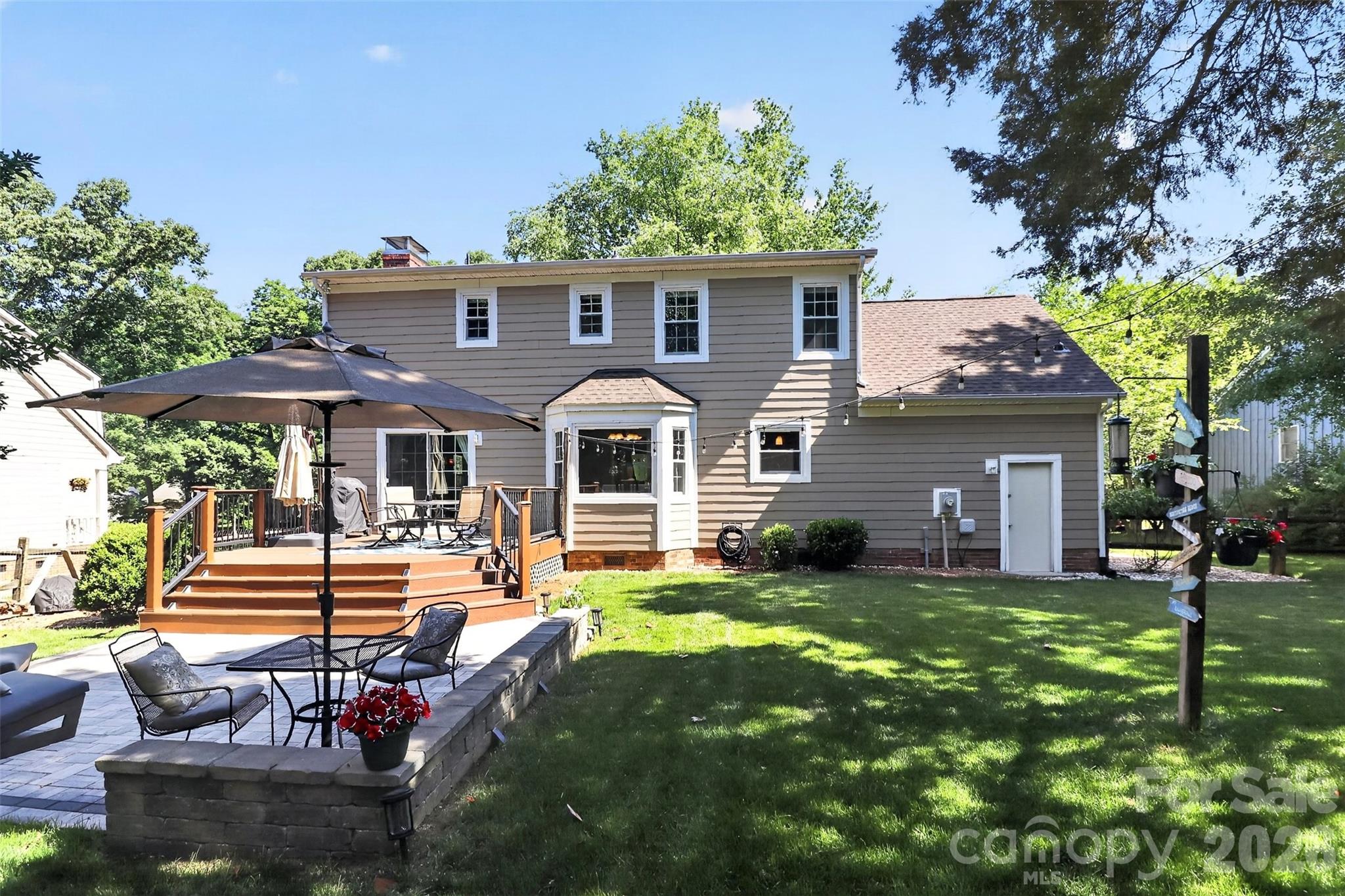 4007 Meadowridge Drive — Charlotte