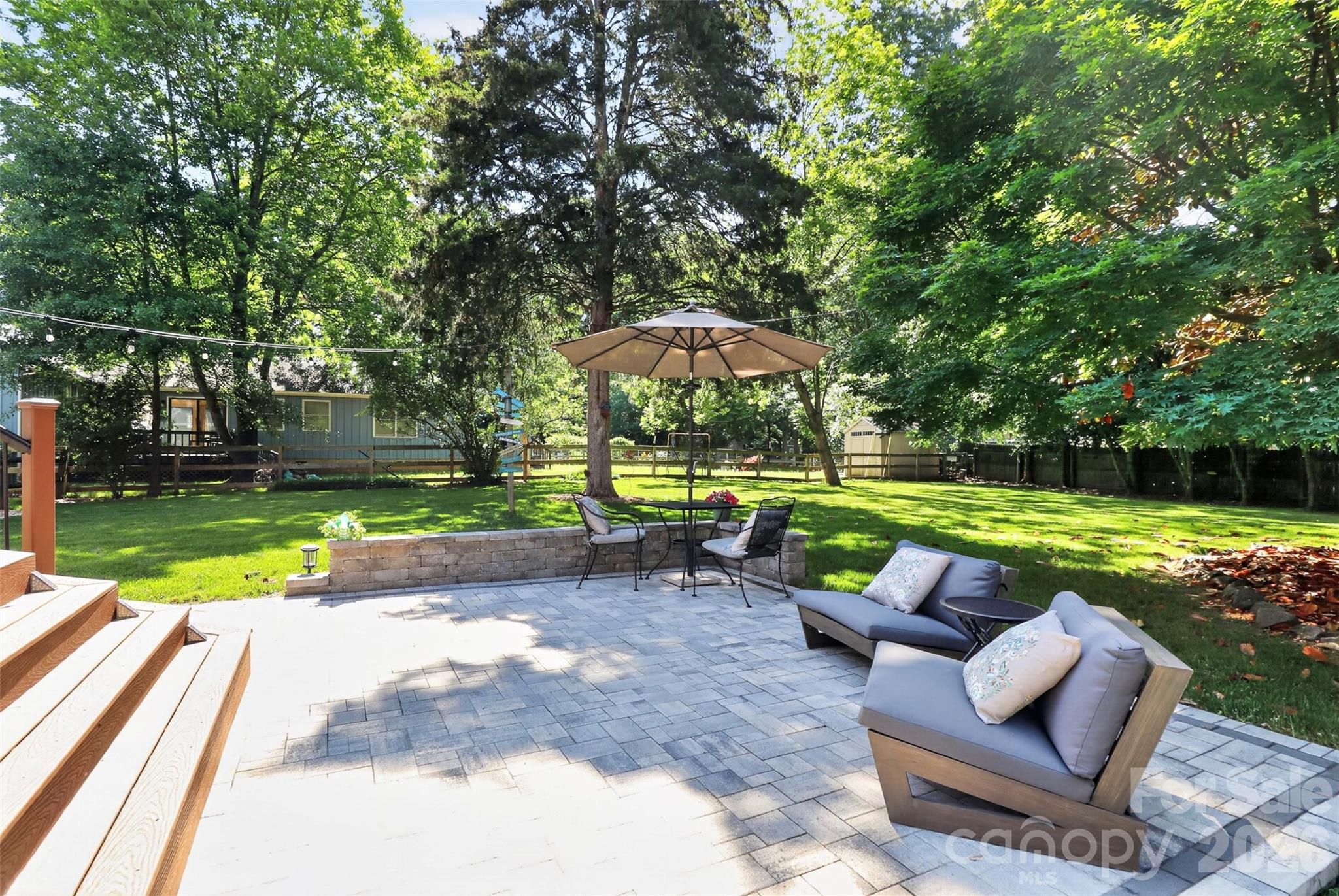 4007 Meadowridge Drive — Charlotte