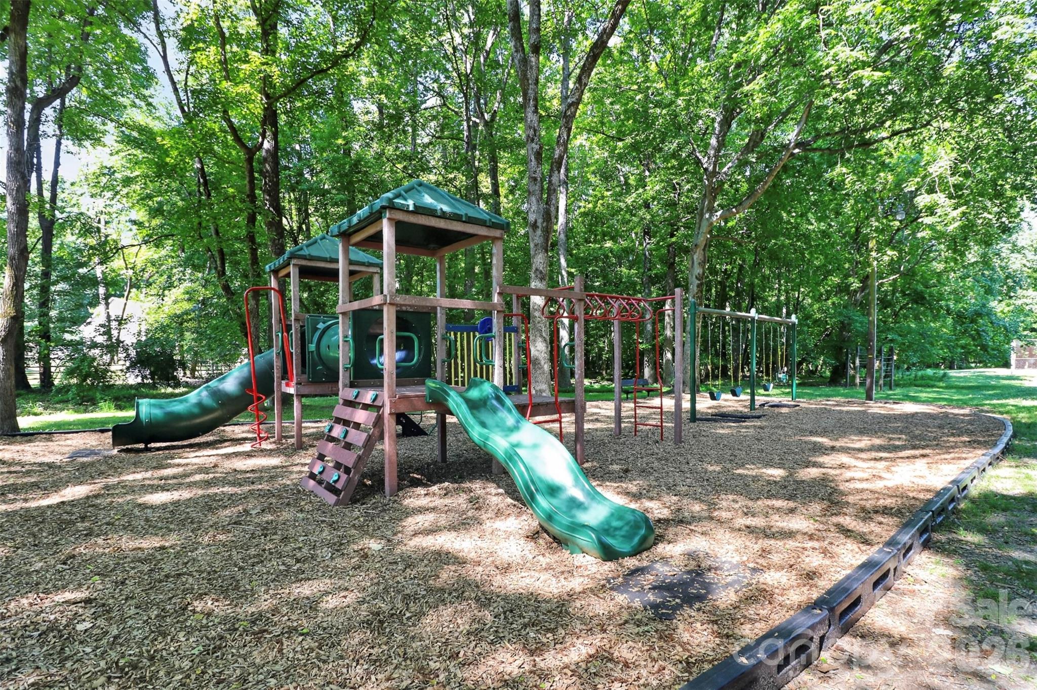 4007 Meadowridge Drive — Charlotte
